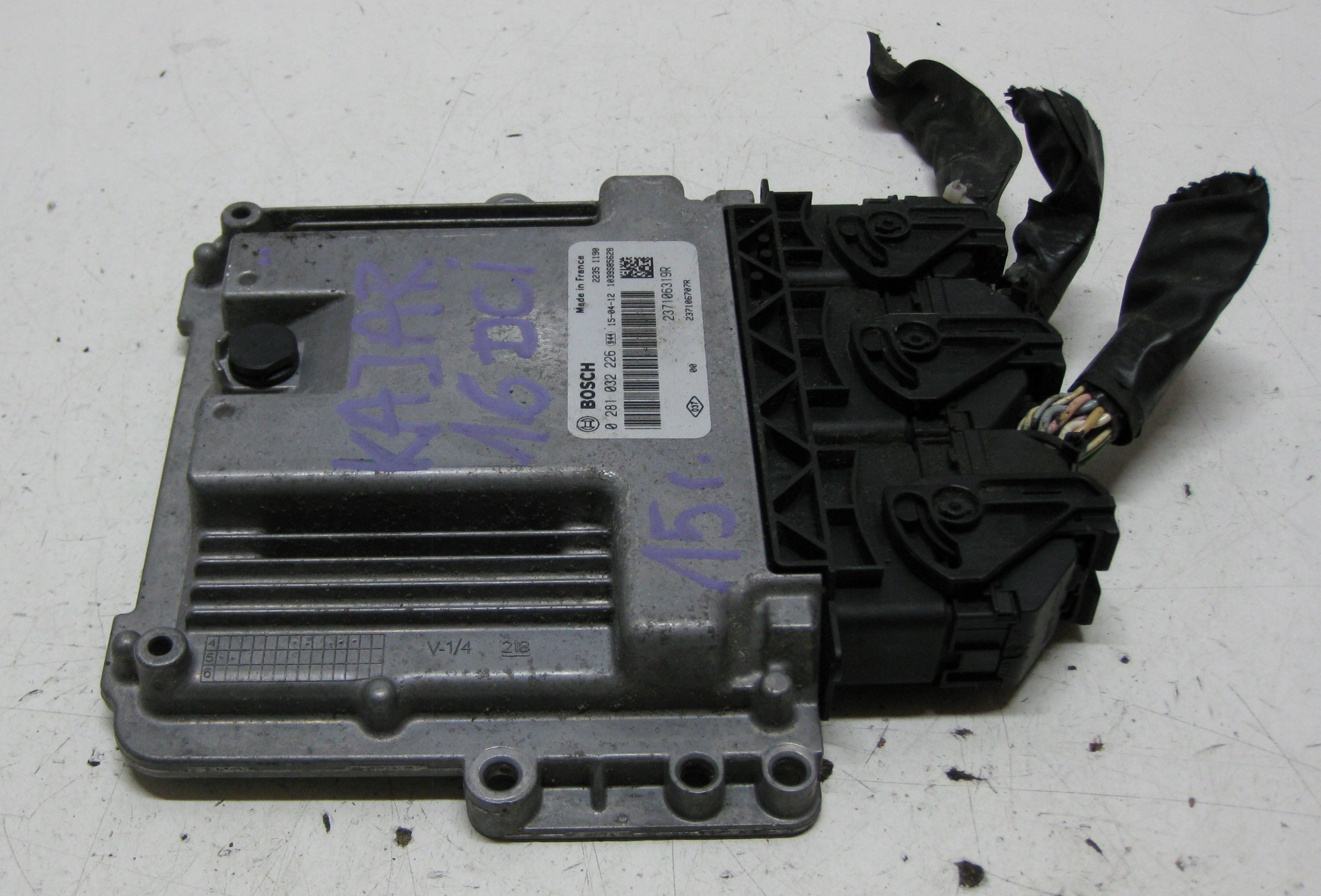 RENAULT KADJAR 1.6 DCI 15R computer control unit of the engine 237106319R