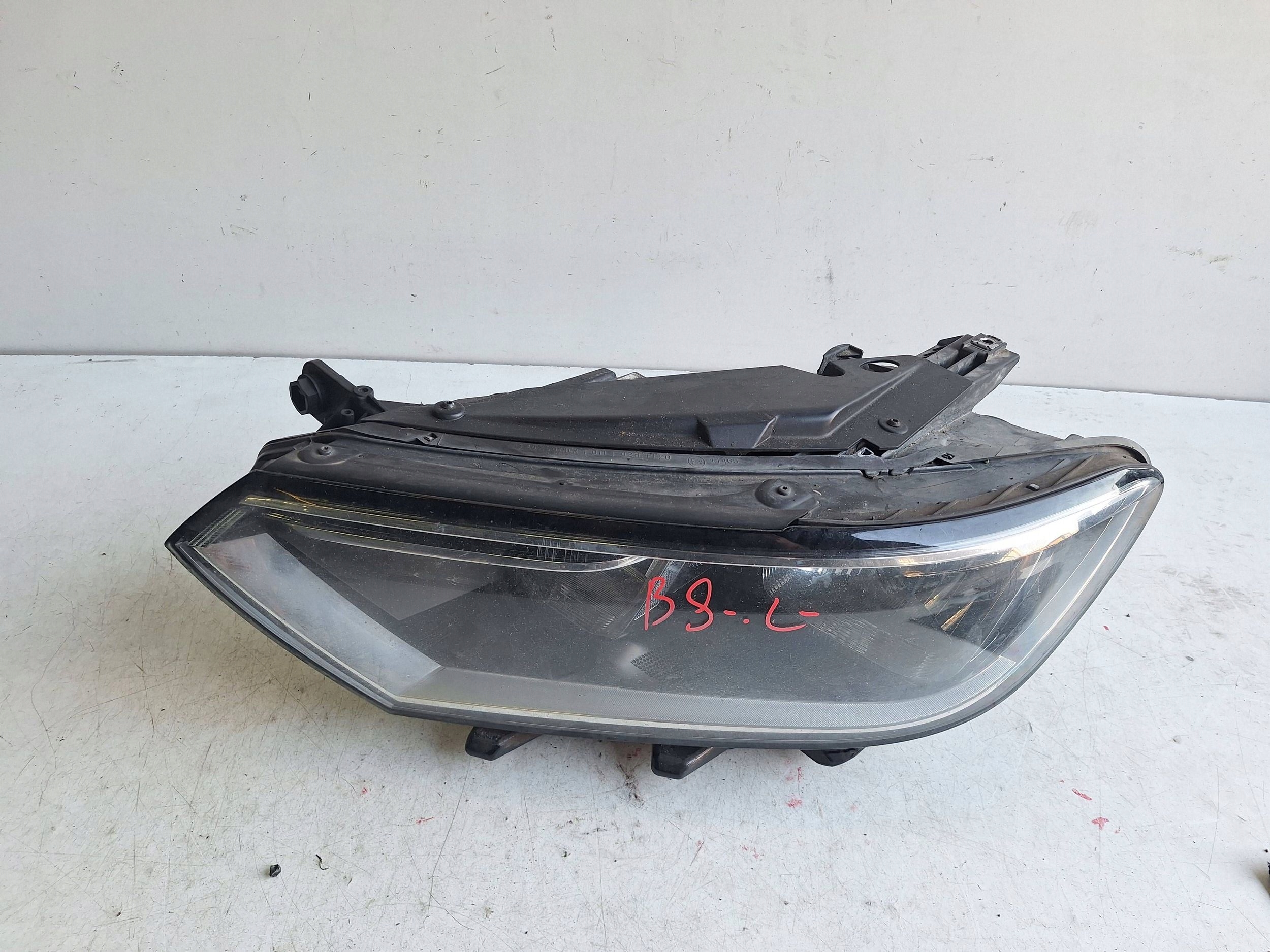 VOLKSWAGEN PASSAT B8 14-19 light left UK-ANGLIK 3G2941005B