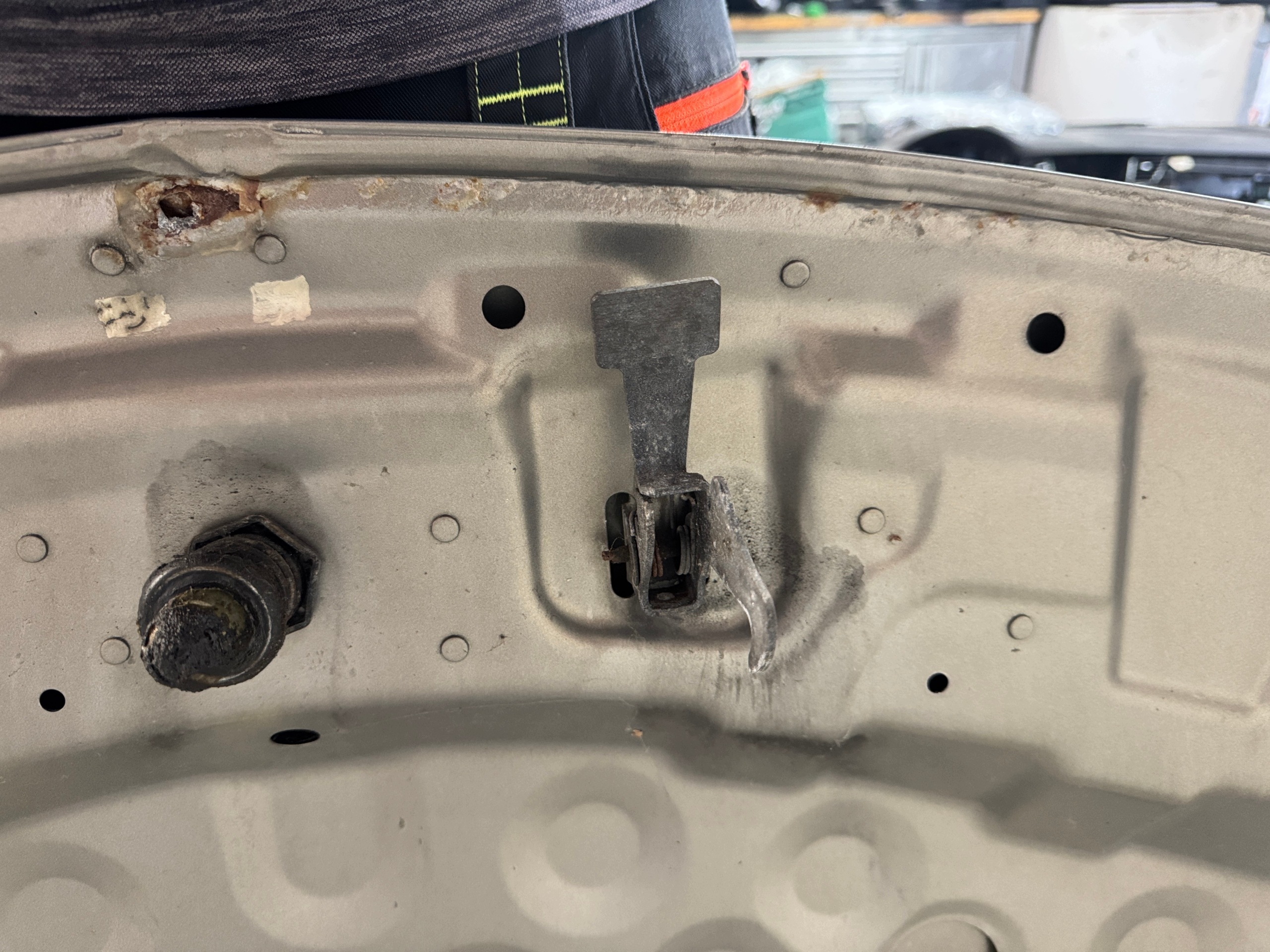 OPEL CORSA D LIFT cofano Z40W