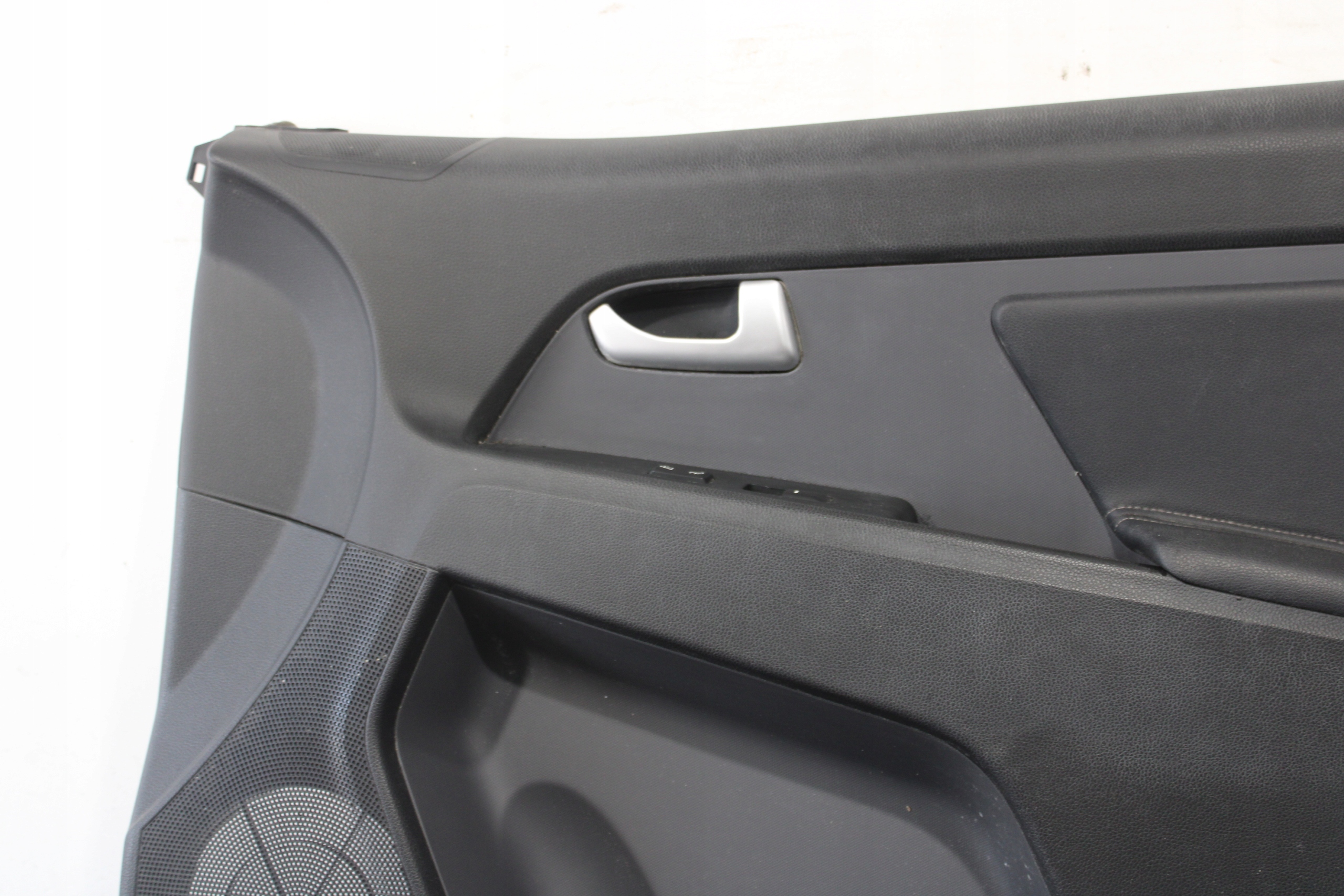 upholstery side door right front KIA SPORTAGE III 3