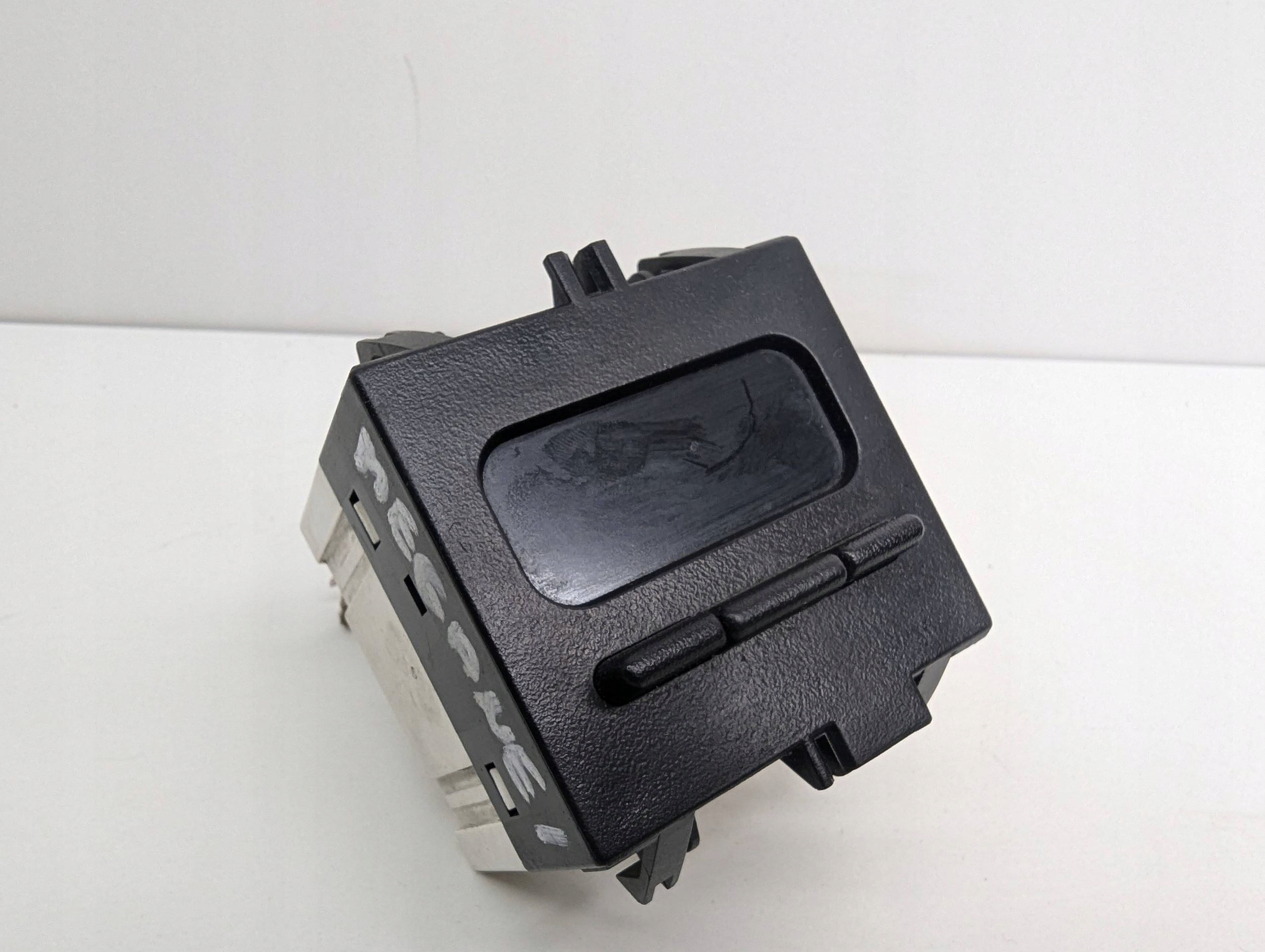 Schermo RENAULT megane 1 7700421038