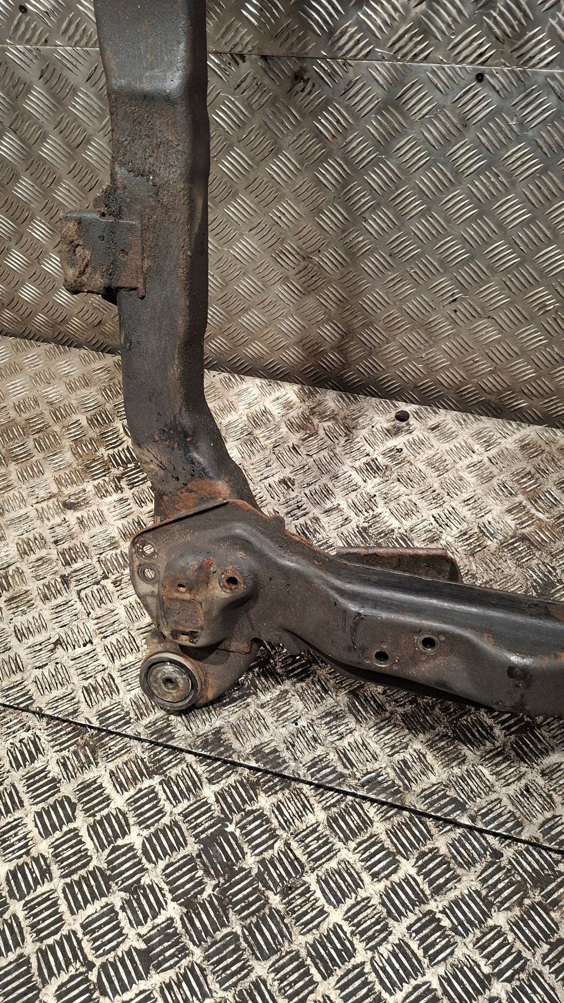 axle beam sider below engine OPEL VECTRA C 1.9CDTI