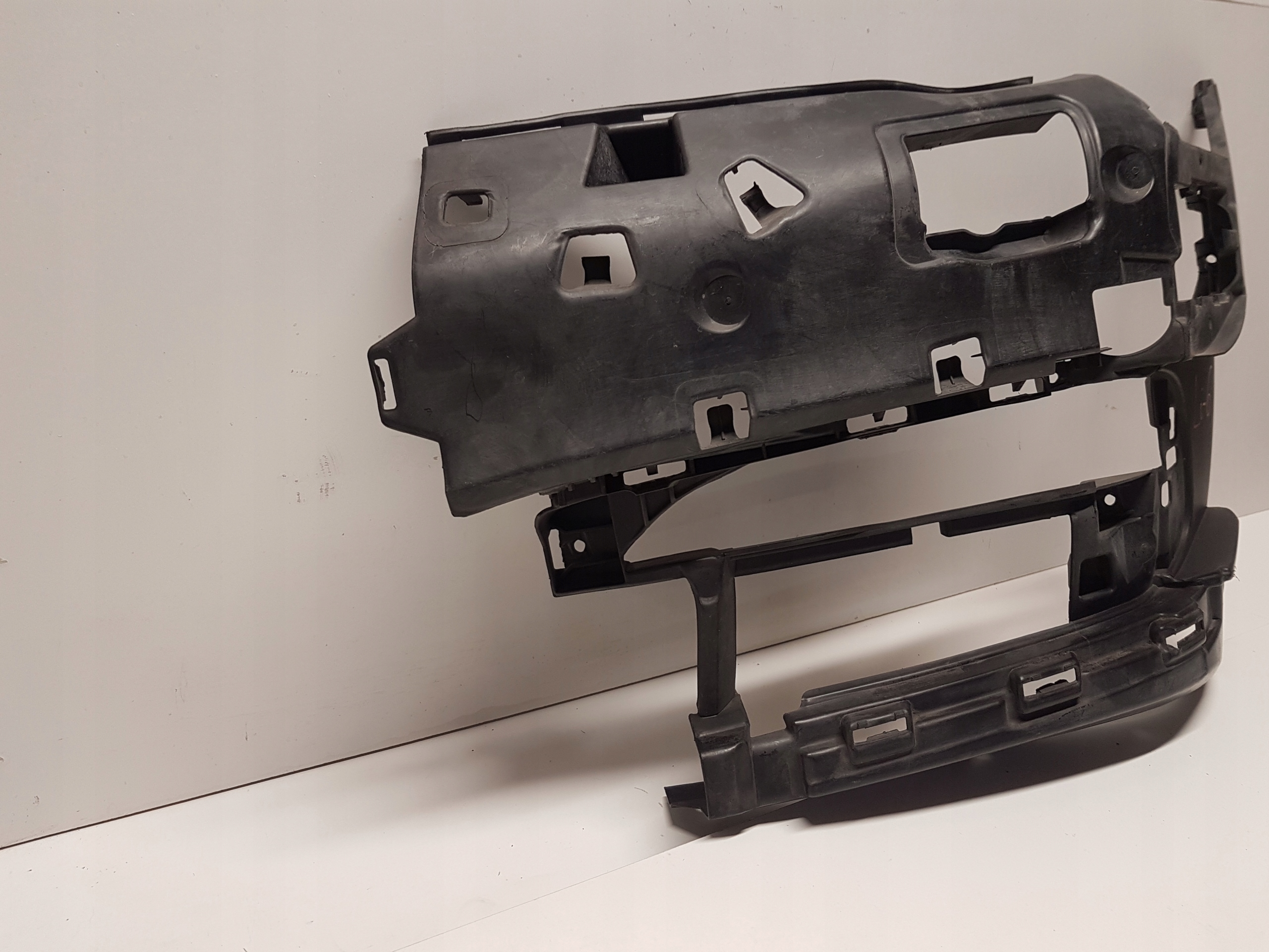 bumper bracket left front BMW G11 G12 7357229