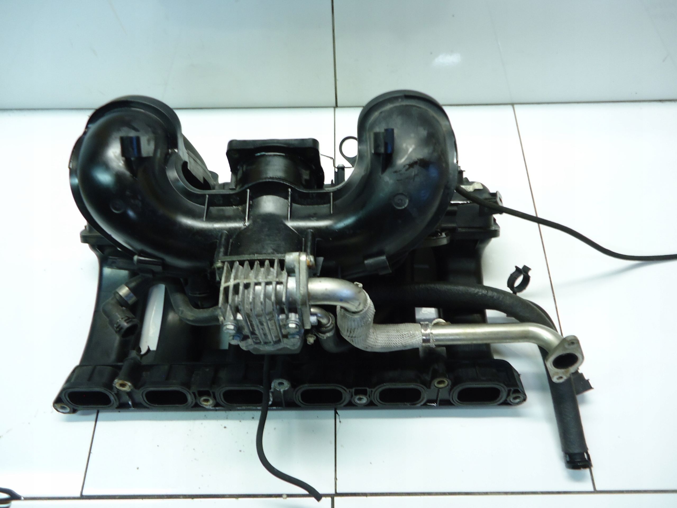 BMW E60 3.0 N52B30 intake manifold 755906303