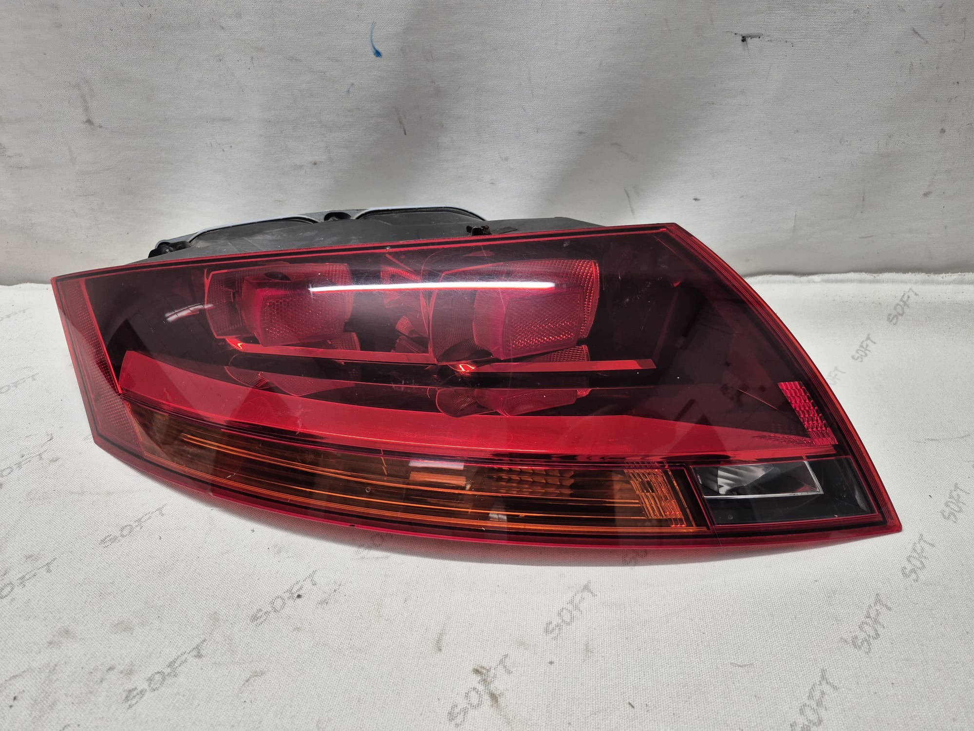 AUDI TT 8J0 light left rear part rear 8J0945095C