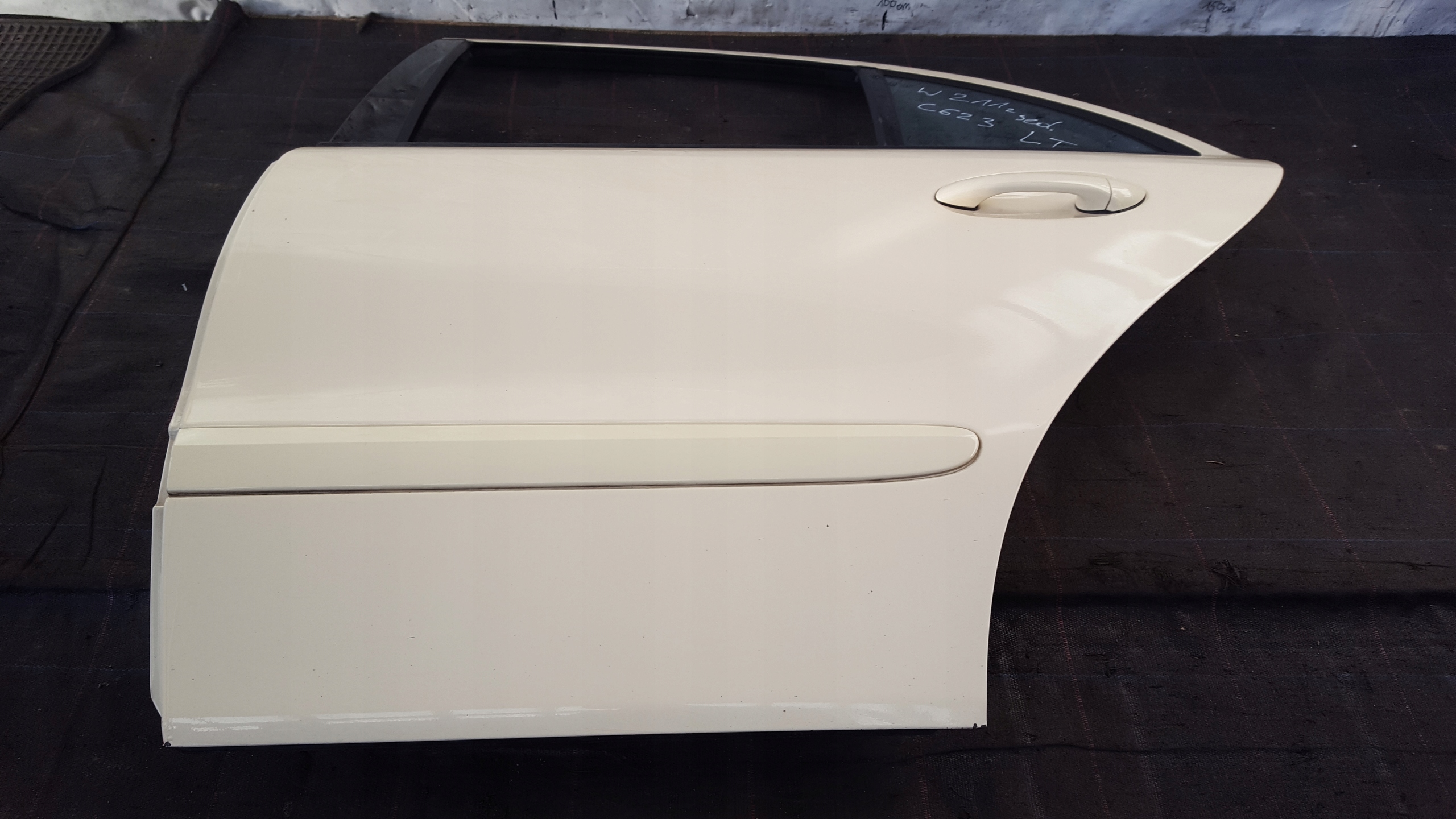 Tür links heck C623 Mercedes W211