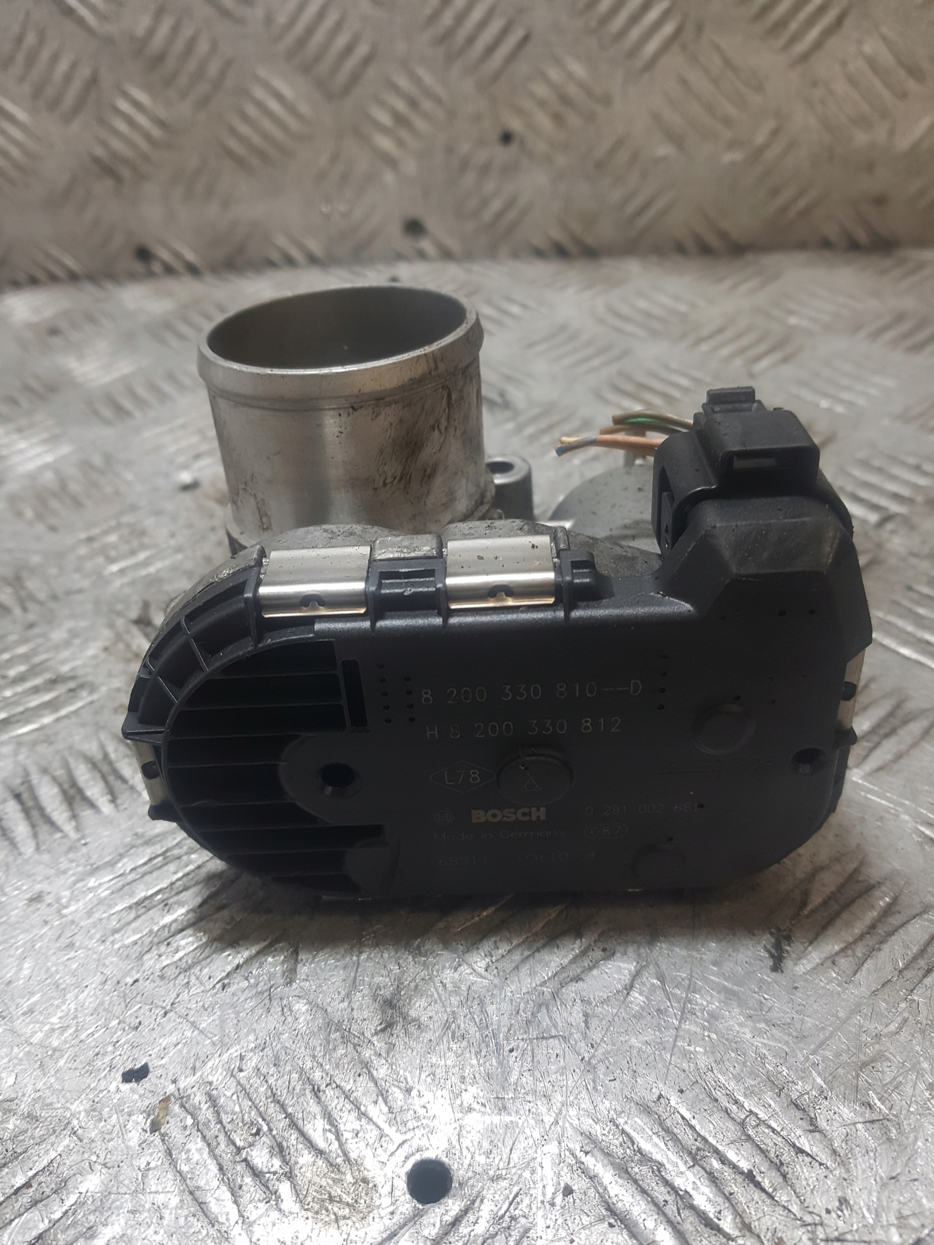 Valvola a farfalla RENAULT TRAFIC 2 2.0 DCI 8200330810-D H8200330812 0281002681
