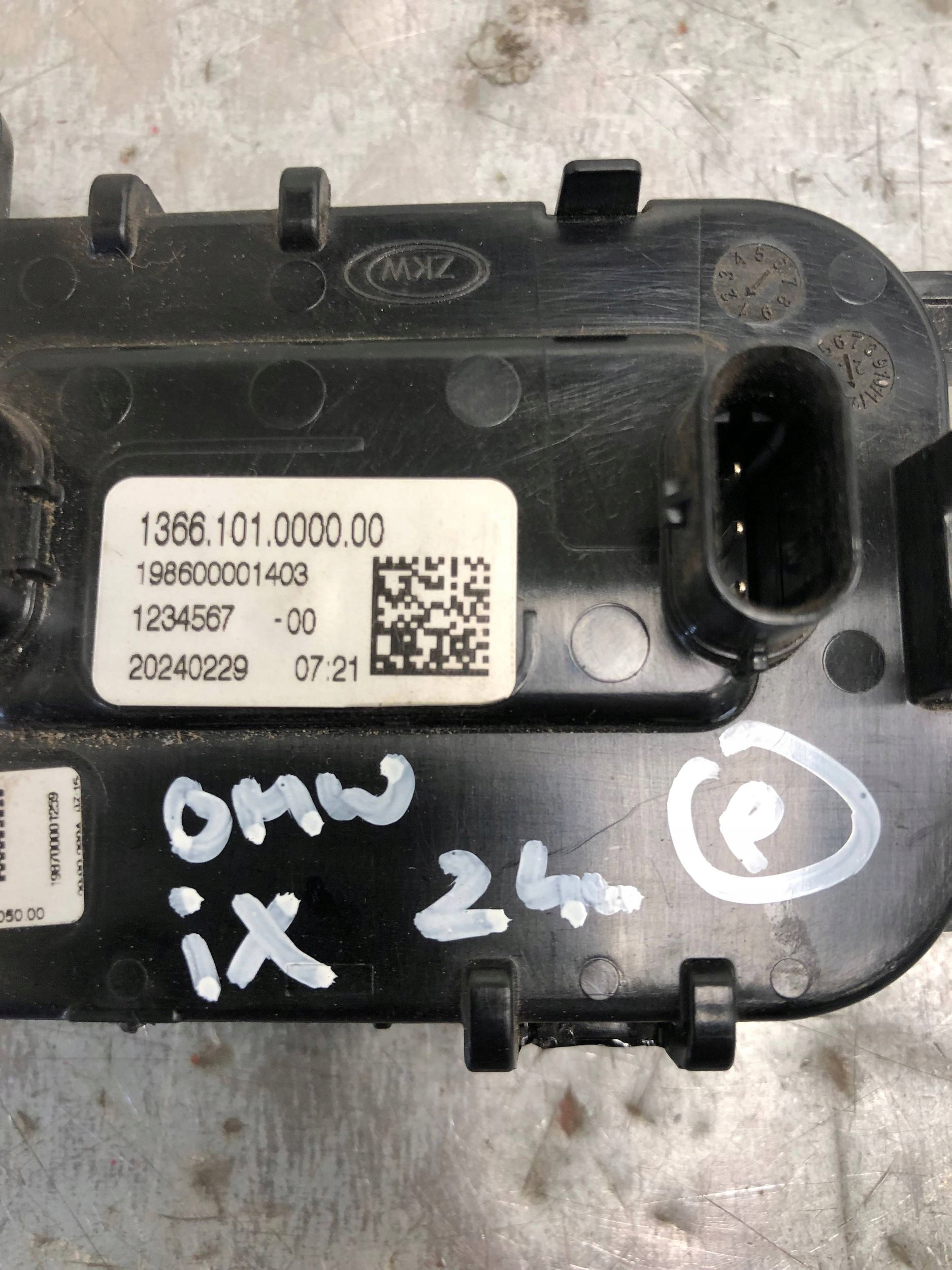 RADAR snímač SENSOR BMW iX 13660010110