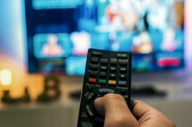 Dekoder tuner DVBT 2 HEVC telewizja naziemna HDMI SCART + PILOT Model EV107P