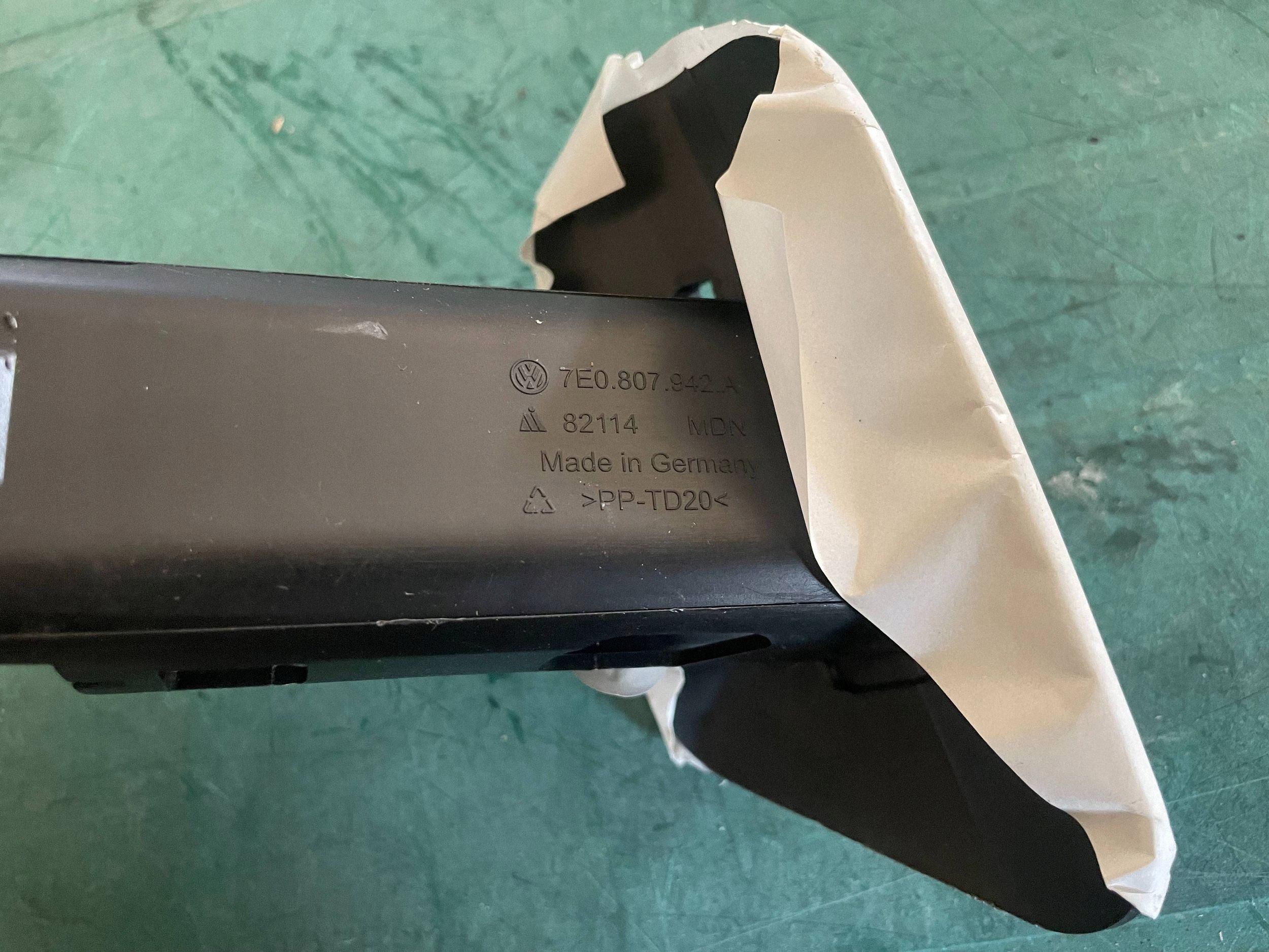 bracket DYSZY washer Volkswagen Transporter T6 7E0807942A @A