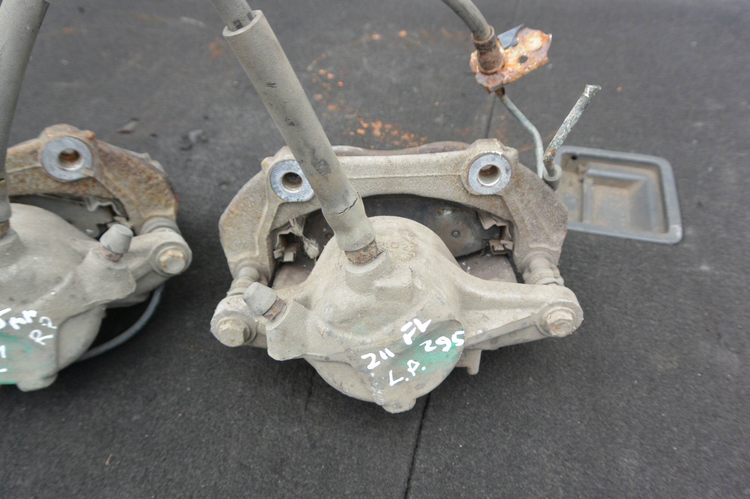 caliper calipers front right left KPL BOSCH 295x28 MERCEDES E CLS W211 W219