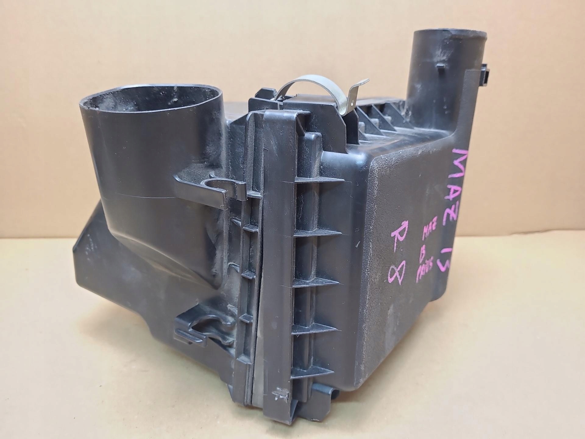 Gehäuse filter luft Toyota Prius Plus ZVW40 2012 117705-37121