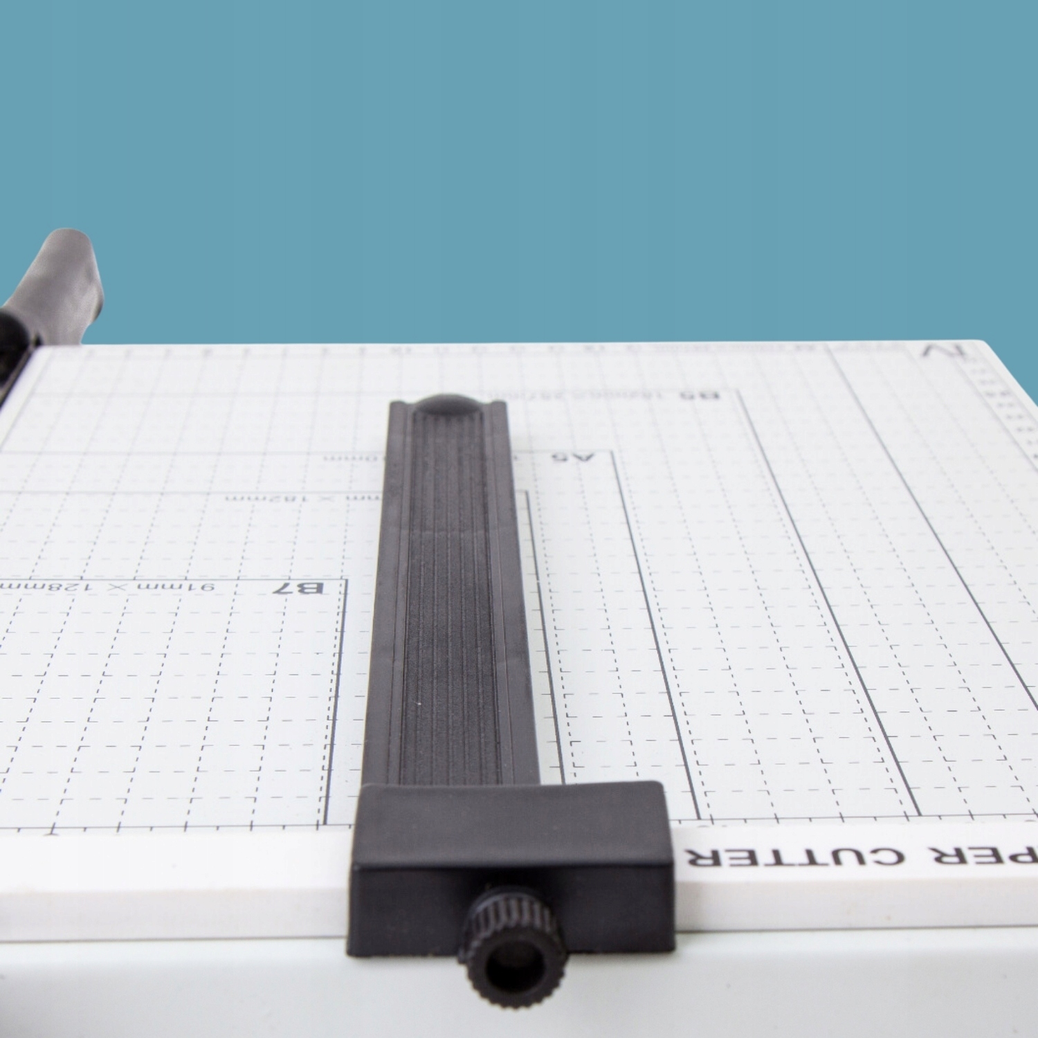 MOCNA GILOTYNA SAMOOSTRZĄCA DO CIĘCIA PAPIERU METALOWA OBCINARKA TRYMER A4 Kod producenta GILOTYNA DO CIĘCIA PAPIERU DO DOMU BIURA