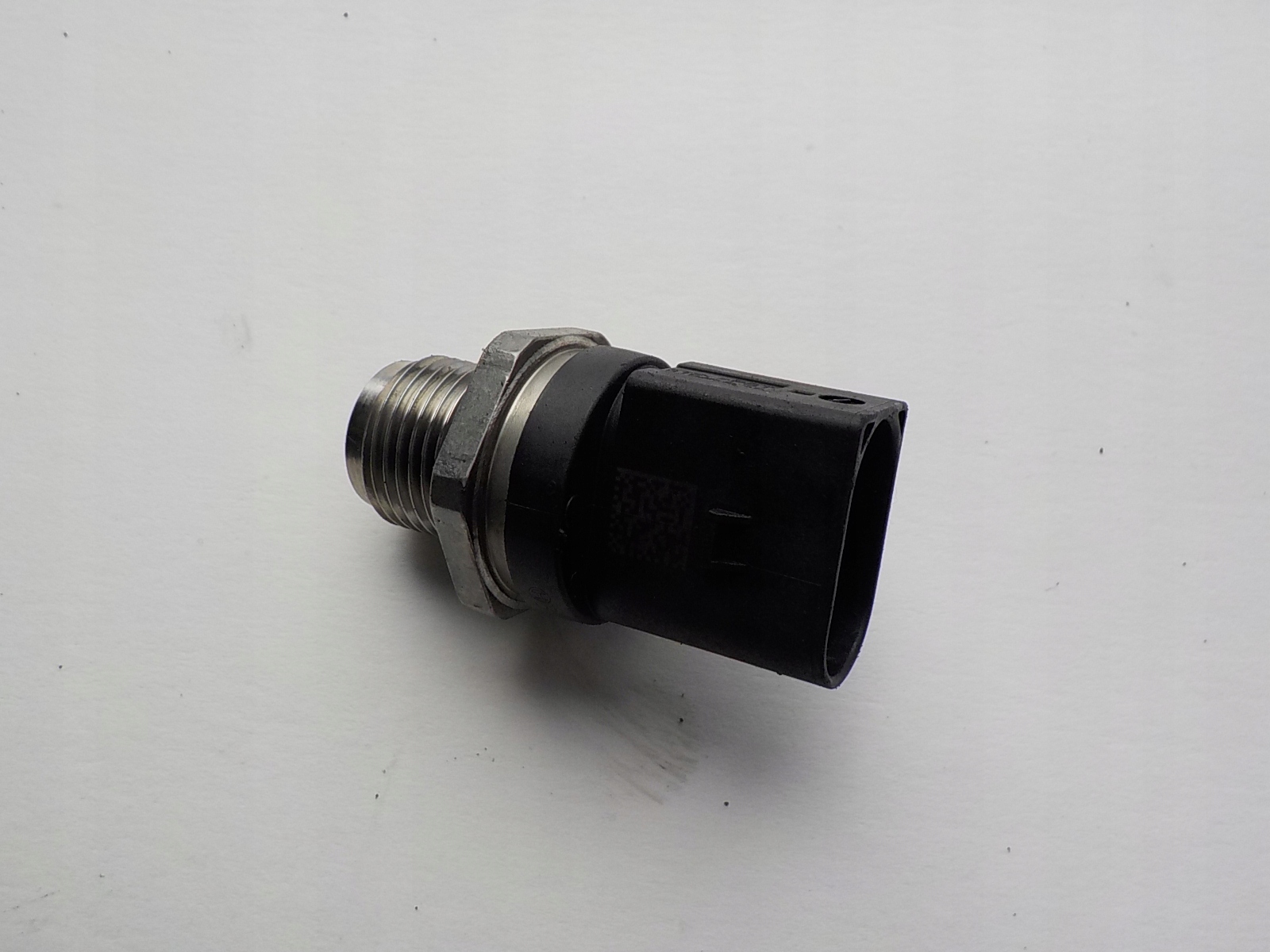 BMW 3 (E90) 2.0 D ORG Capteur Pression Carburant 0281006447