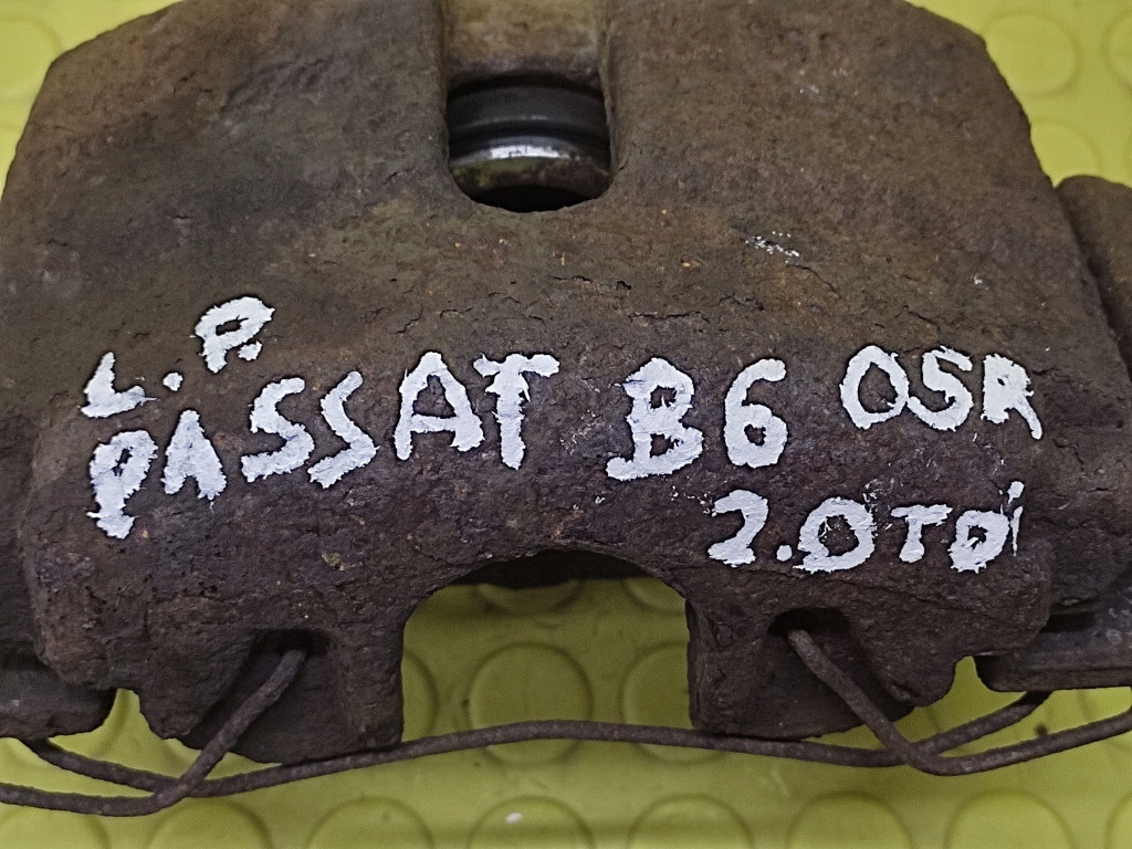 VW PASSAT B6 2.0 TDI caliper left front