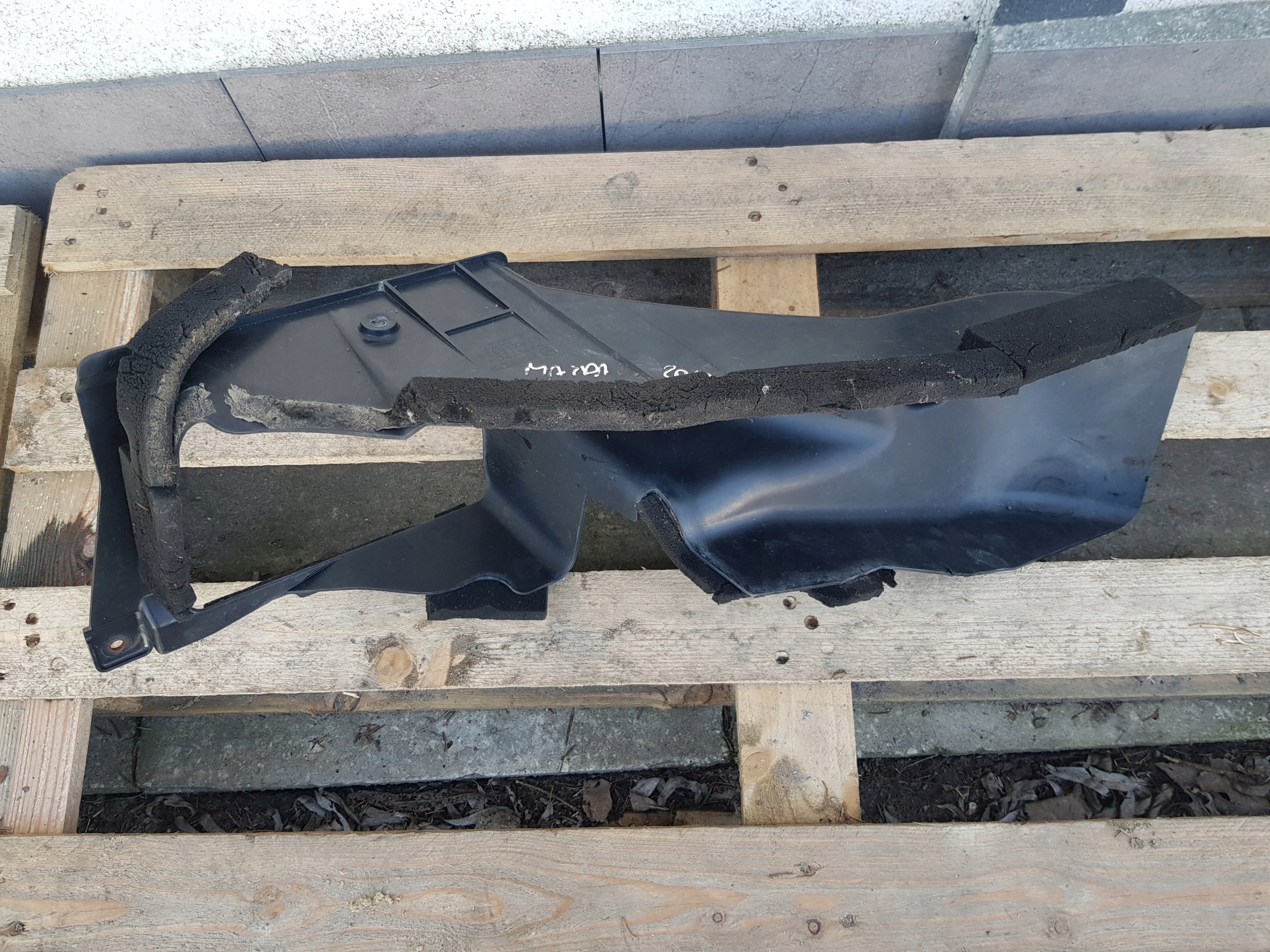 MAZDA CX7 intake air hose steering wheel, R2AX13566