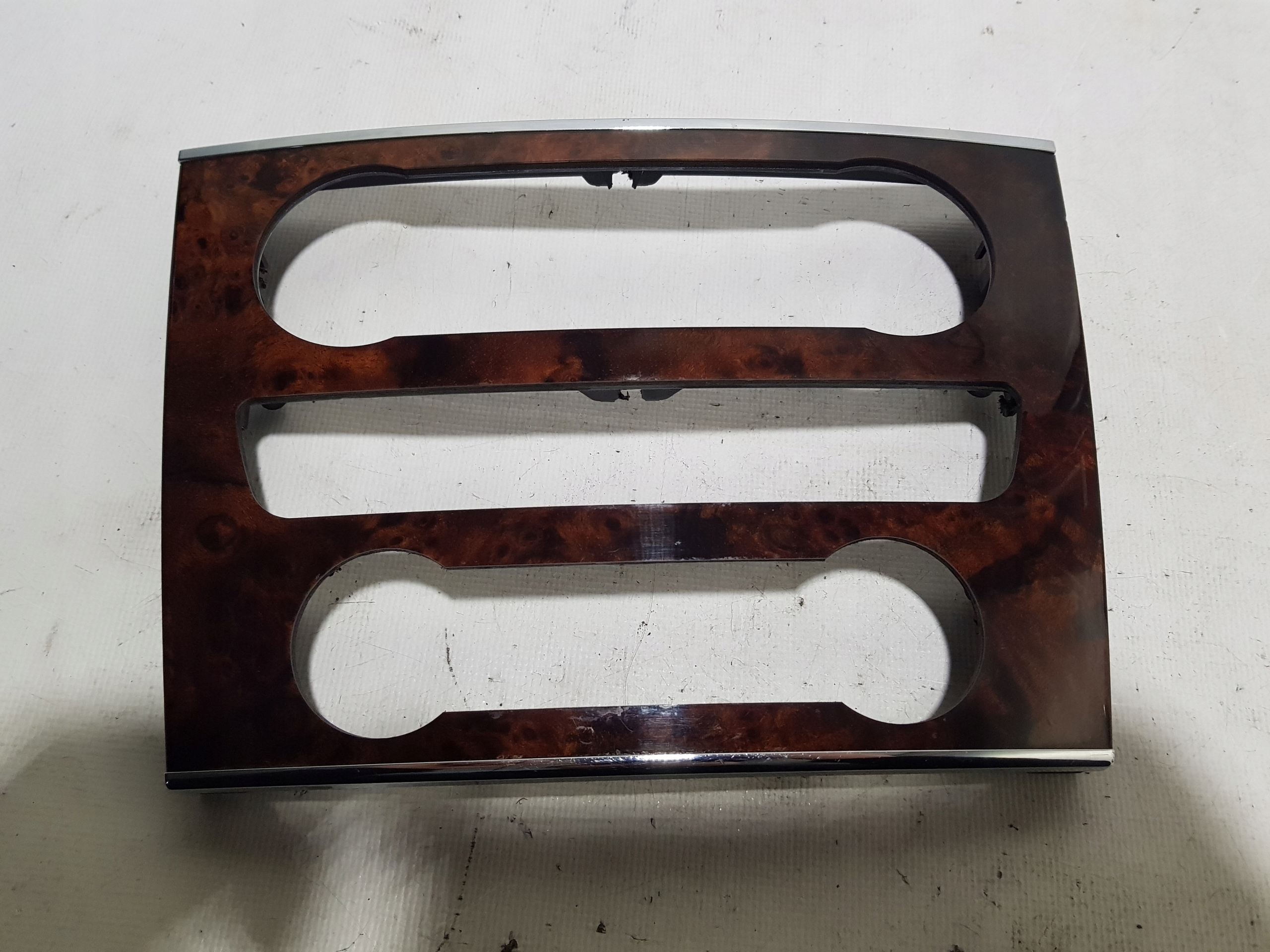 MERCEDES ML W164 GL X164 DEKOR frame central of the dashboard