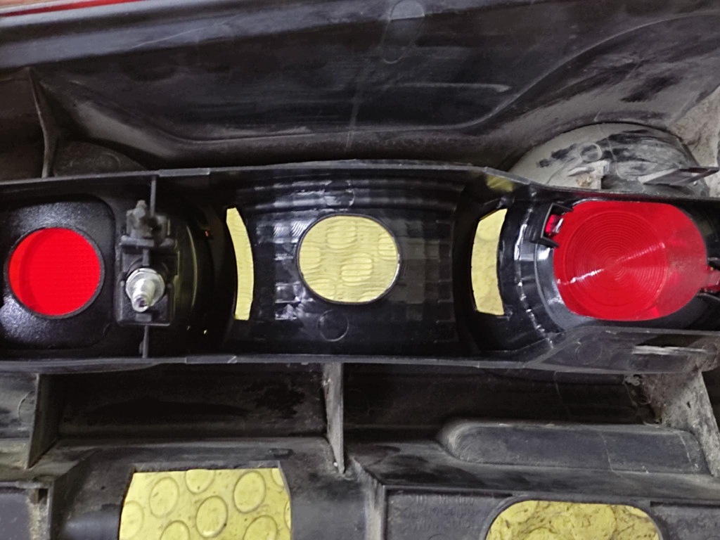 DACIA LOGAN and LIFT light left rear part 8200864612
