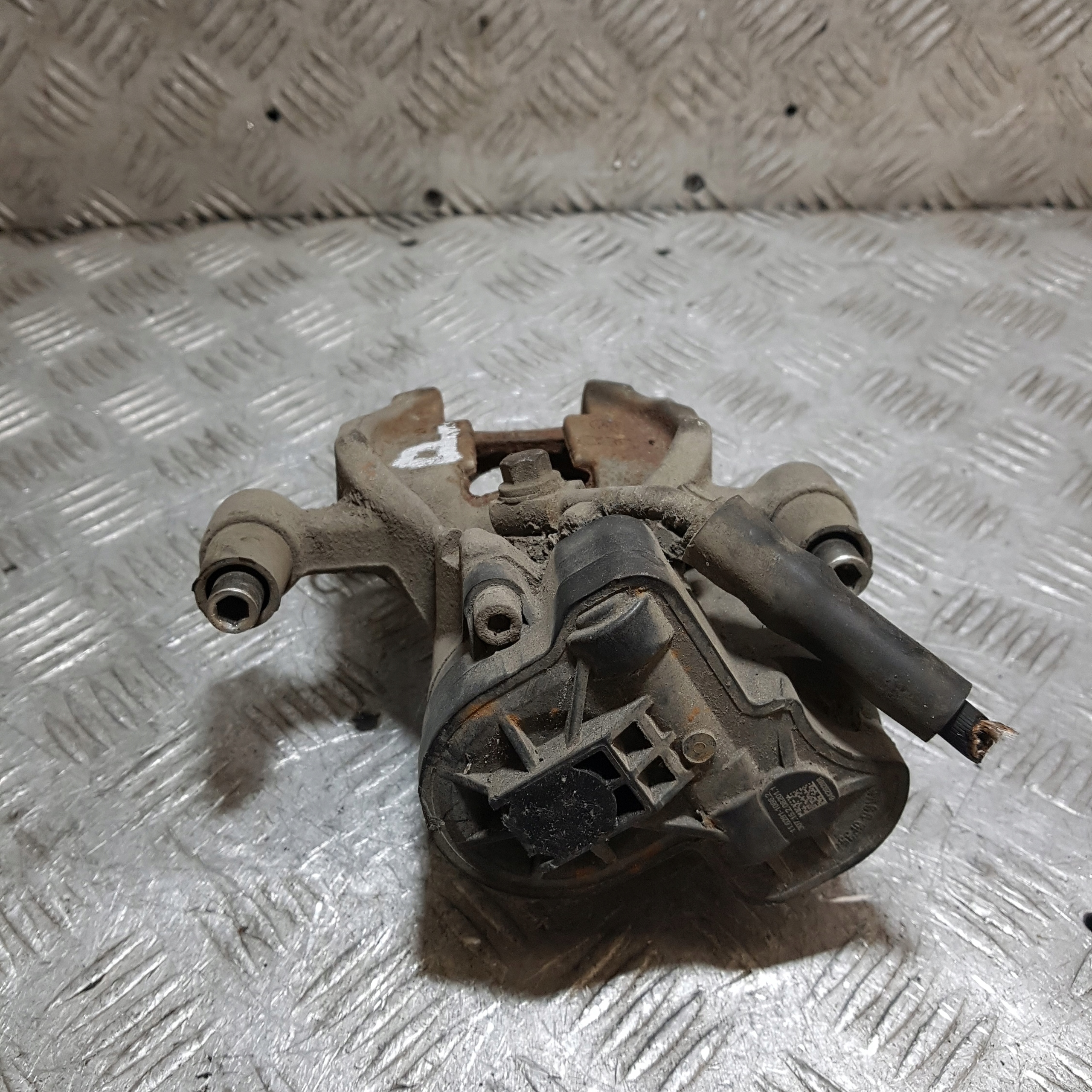 caliper brake right rear part rear VOLKSWAGEN GOLF 7