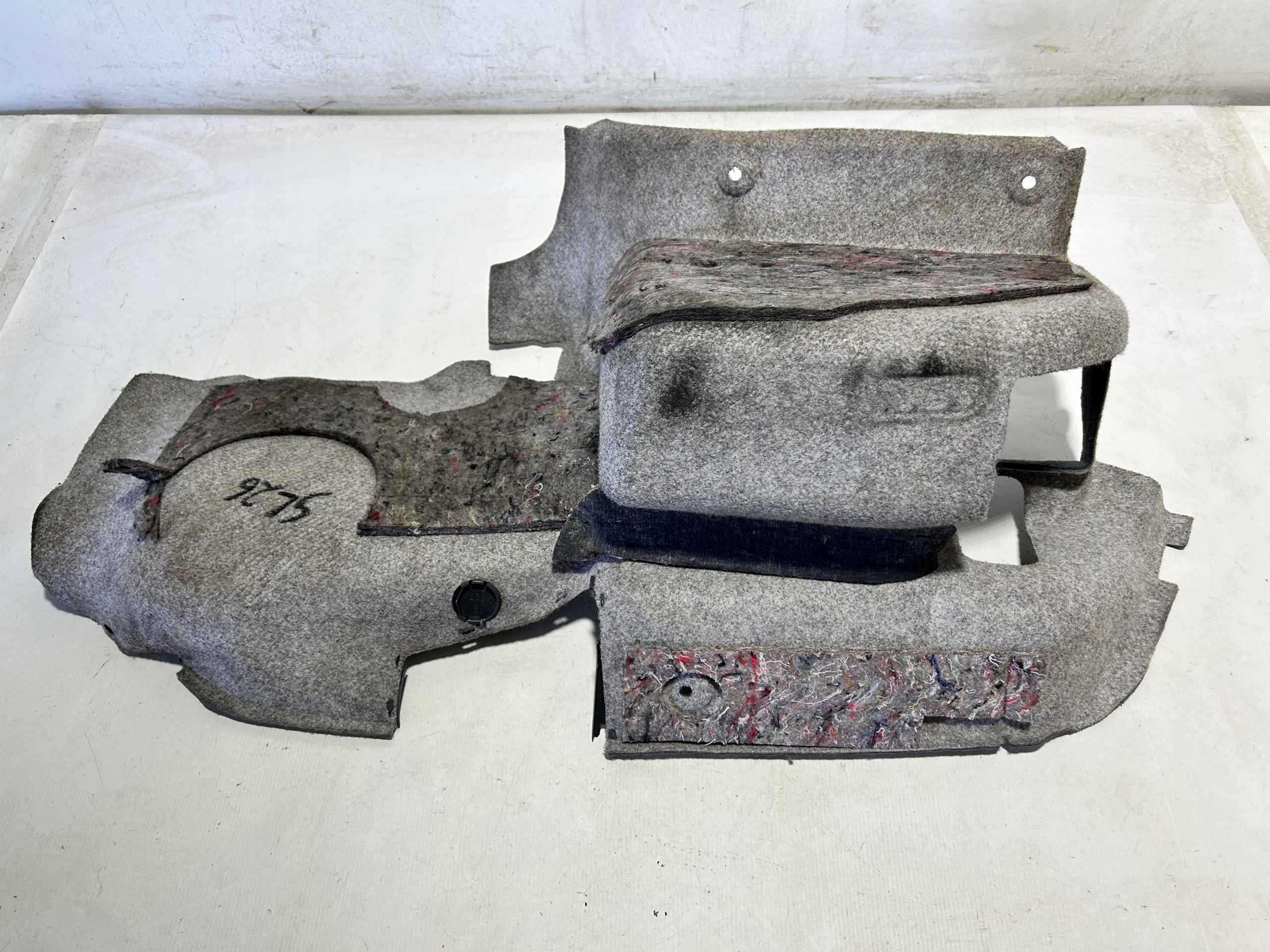 MERCEDES SL R230 mats boot upholstery right