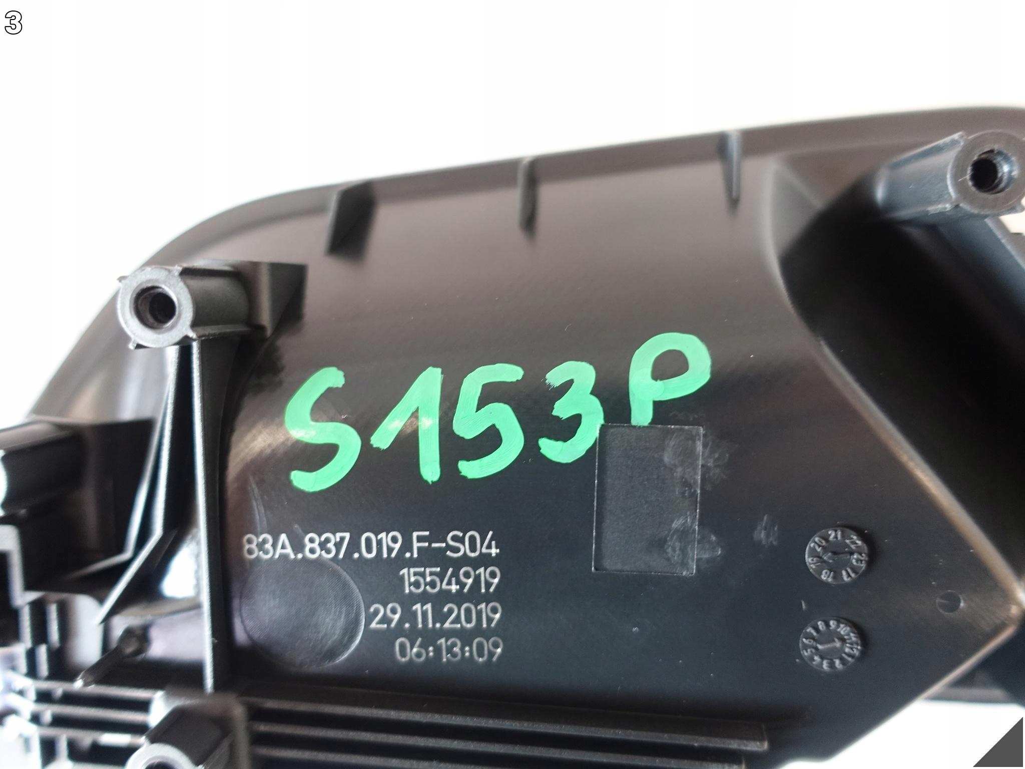 AUDI Q3 83A F3 18-25 handle inner door front left CHROM 83A837019F