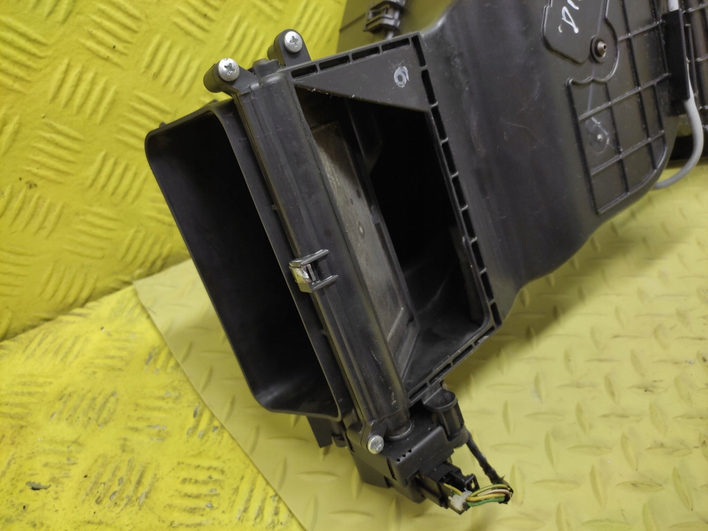 LAND ROVER DISCOVERY III heater MF443150-1952