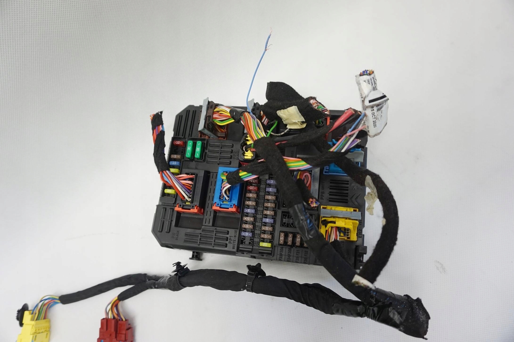 BSI EL5 PEUGEOT 3008 II LIFT GT 20- 9832881380 Typ samochodu Samochody osobowe