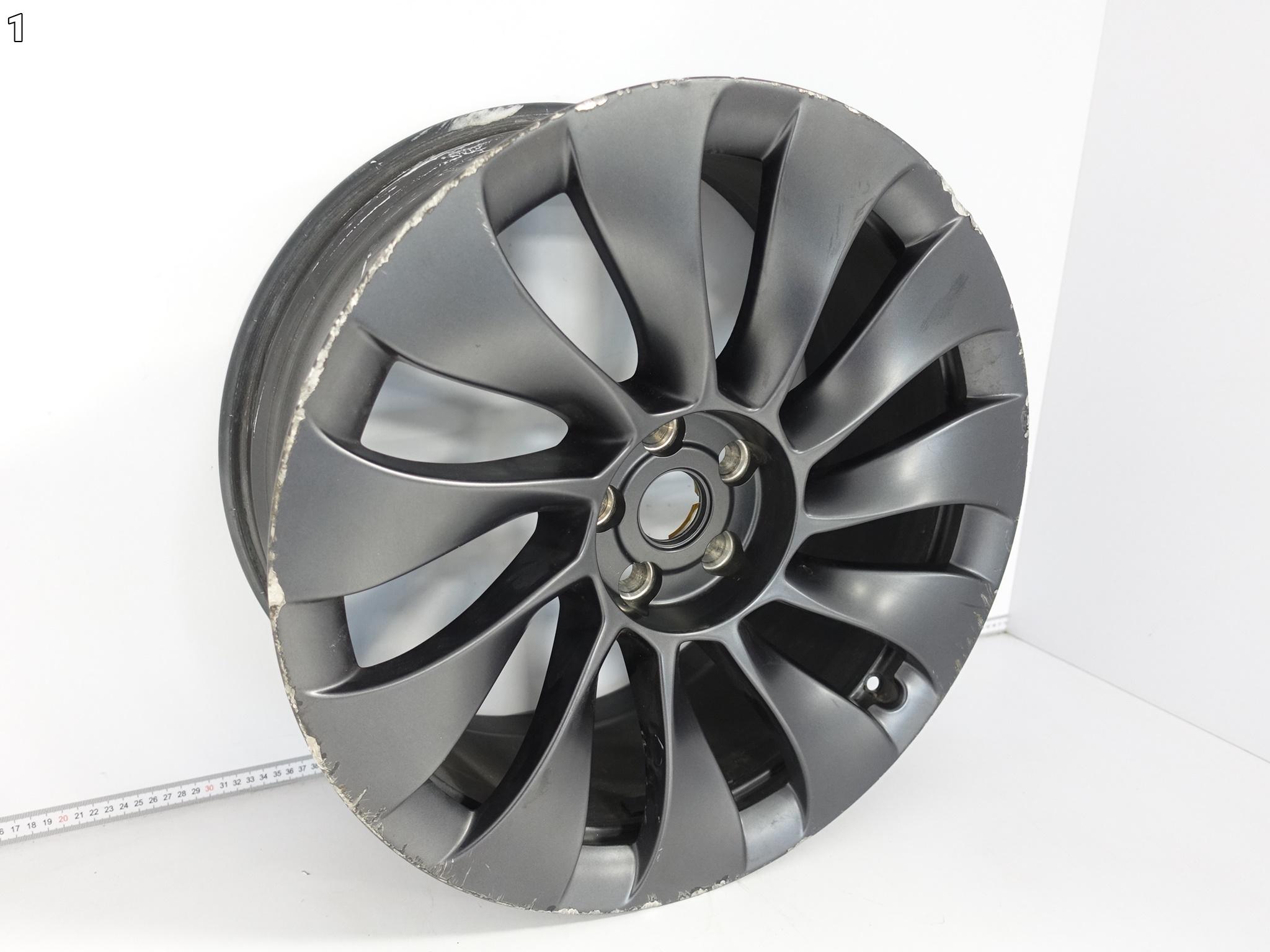 TESLA MODEL 3 5YJ3 PERFORMANCE disk 9x20 ET34 5x114,3