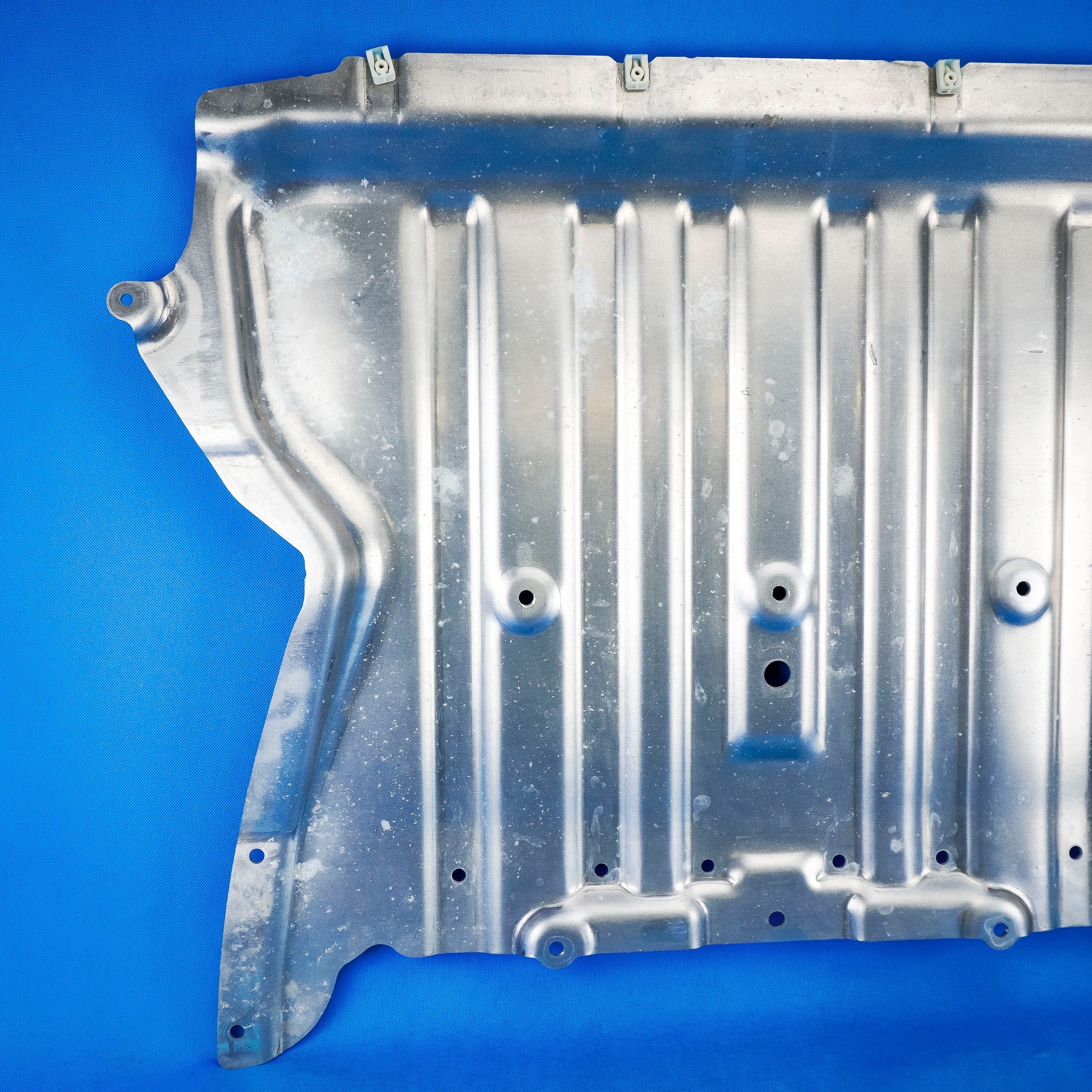cover below engine of the engine front BMW 5 G30 31146883283 6883283 original