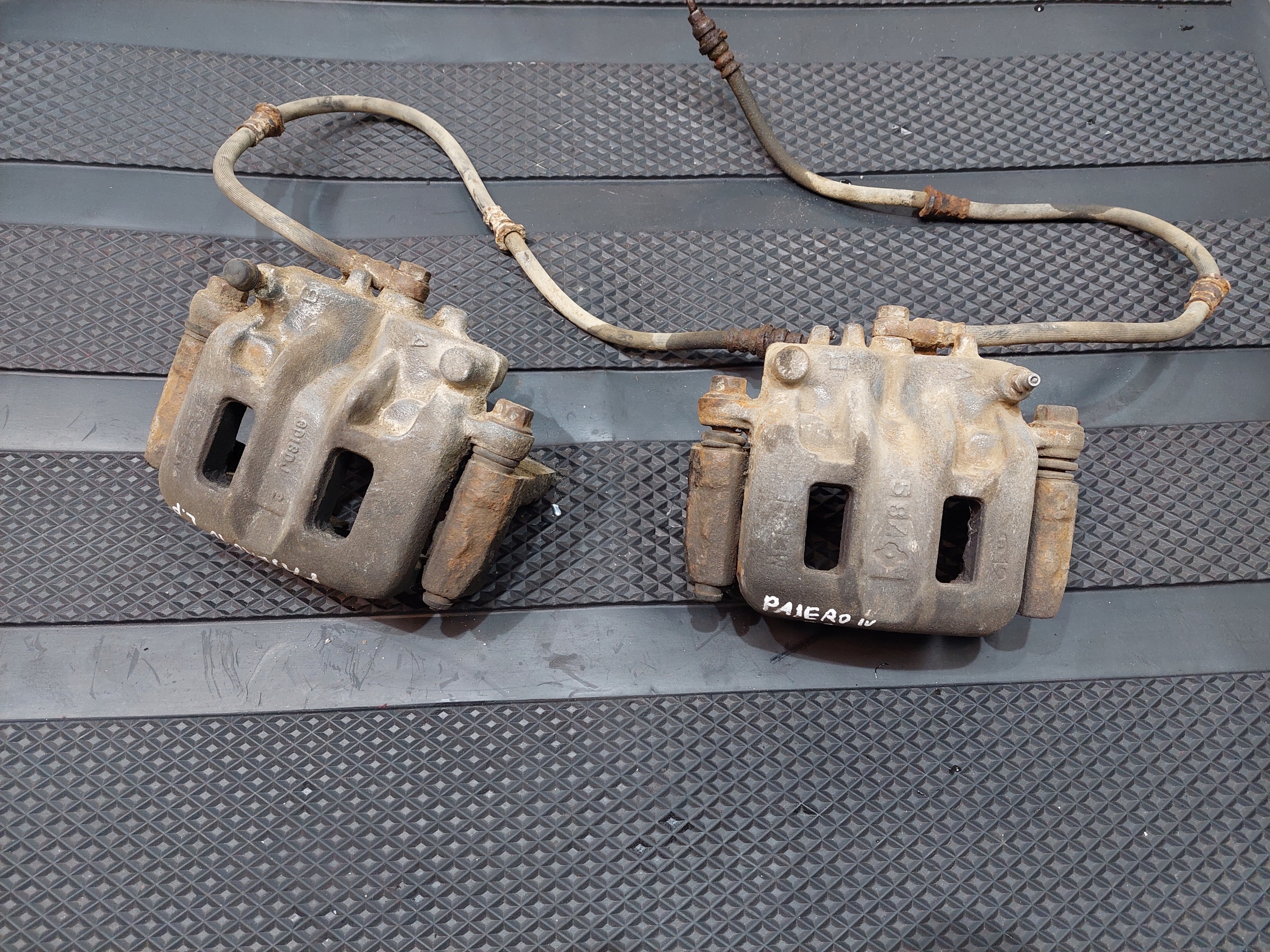 caliper left front front MITSUBISHI PAJERO 4 IV 3.2 DID