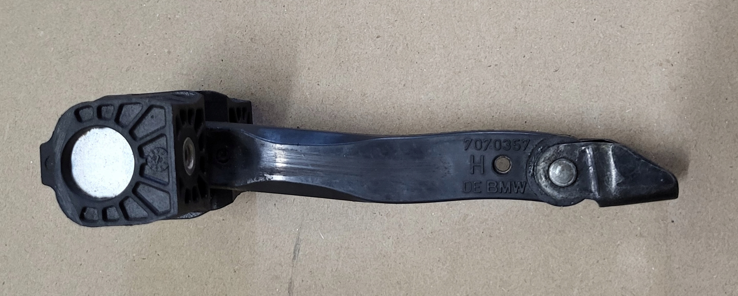 limiter door right front BMW 1 E87 OE 7070357