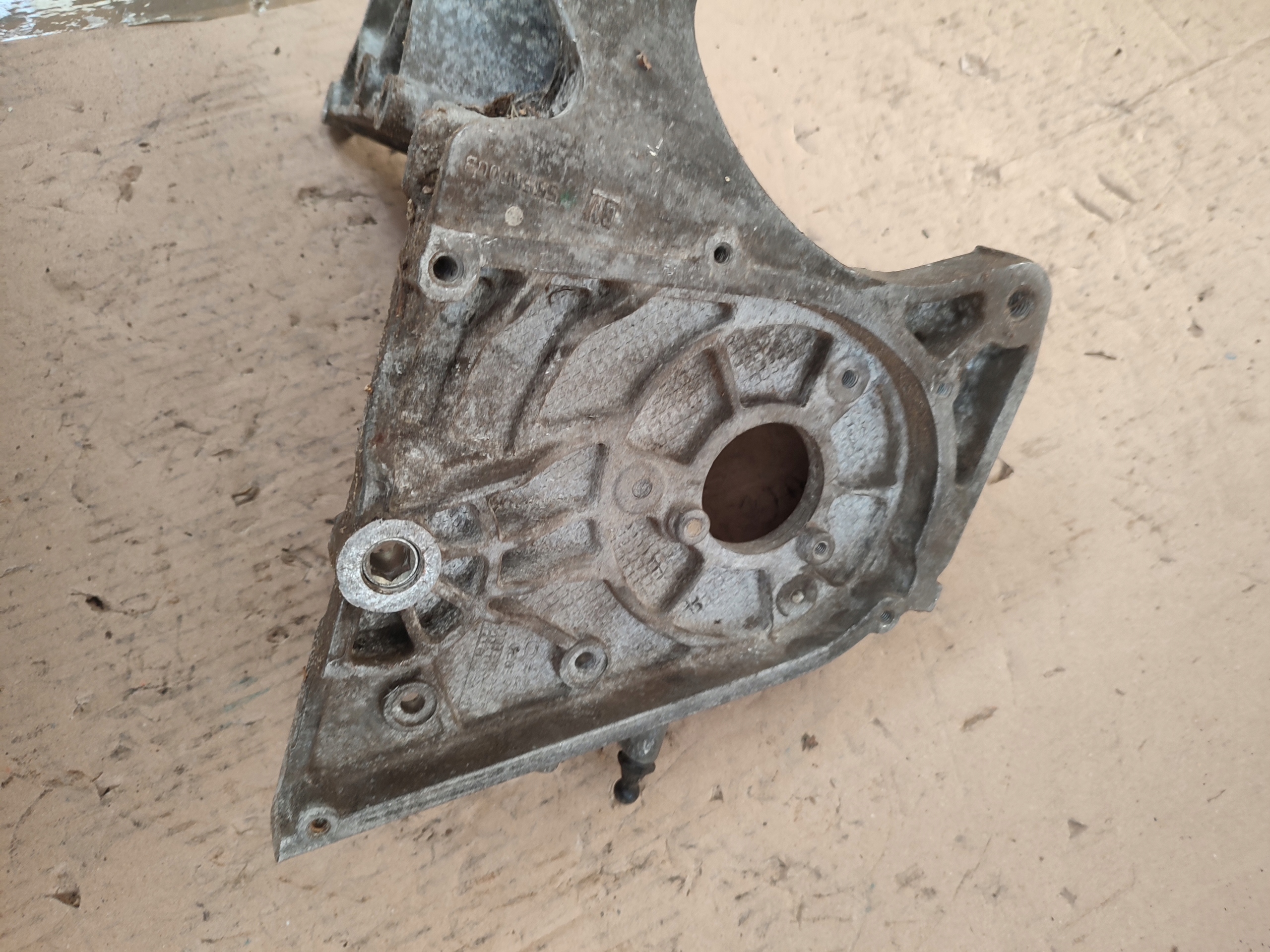 Support Support plaque Moteur OPEL ASTRA INSIGNIA 2.0 CDTI A20DTH 160KM 55566003