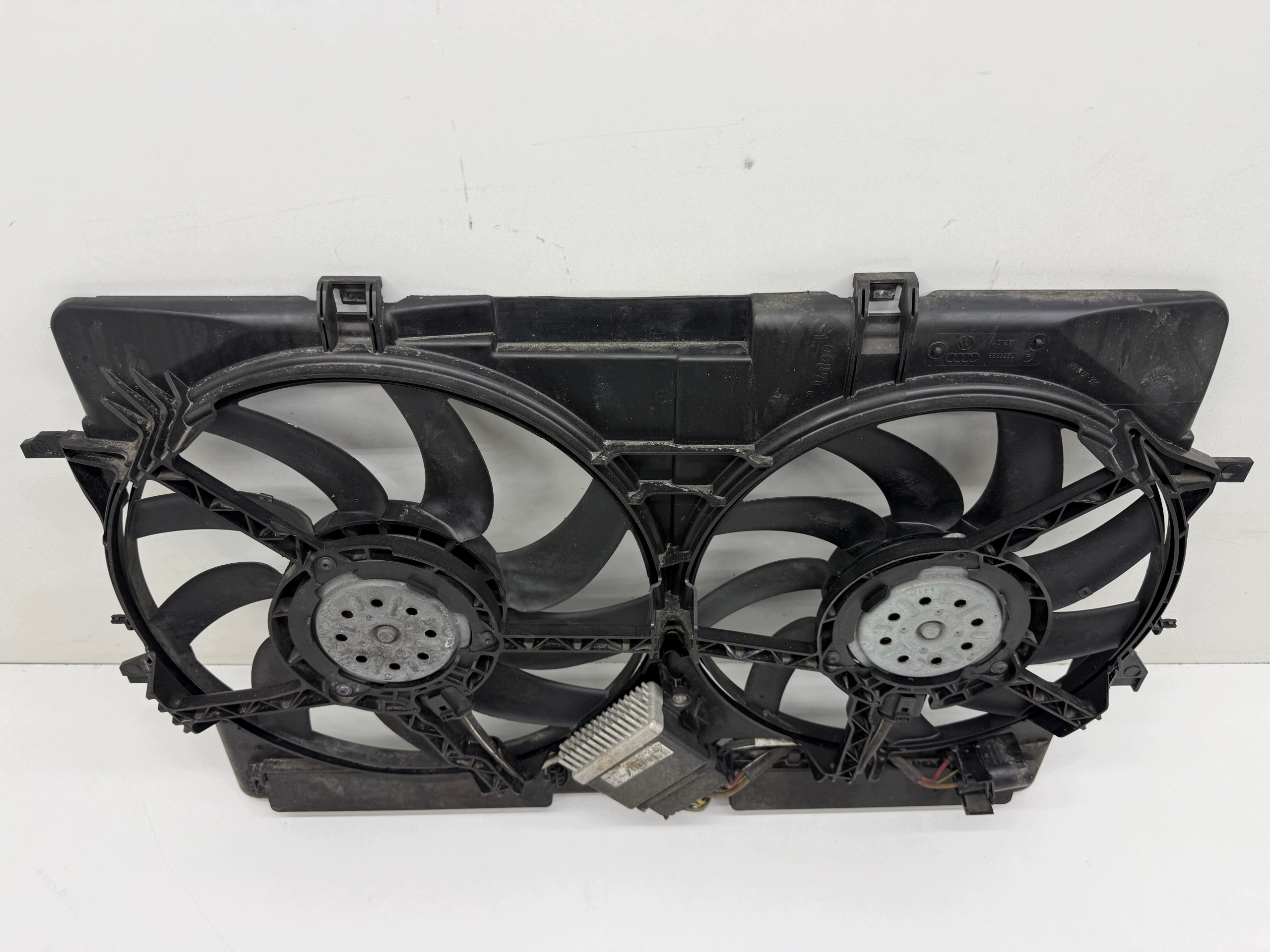 AUDI A6 A6 A4 Q5 C7 2.0 TDI ventilátor ventylátory chladiče CALE originál!