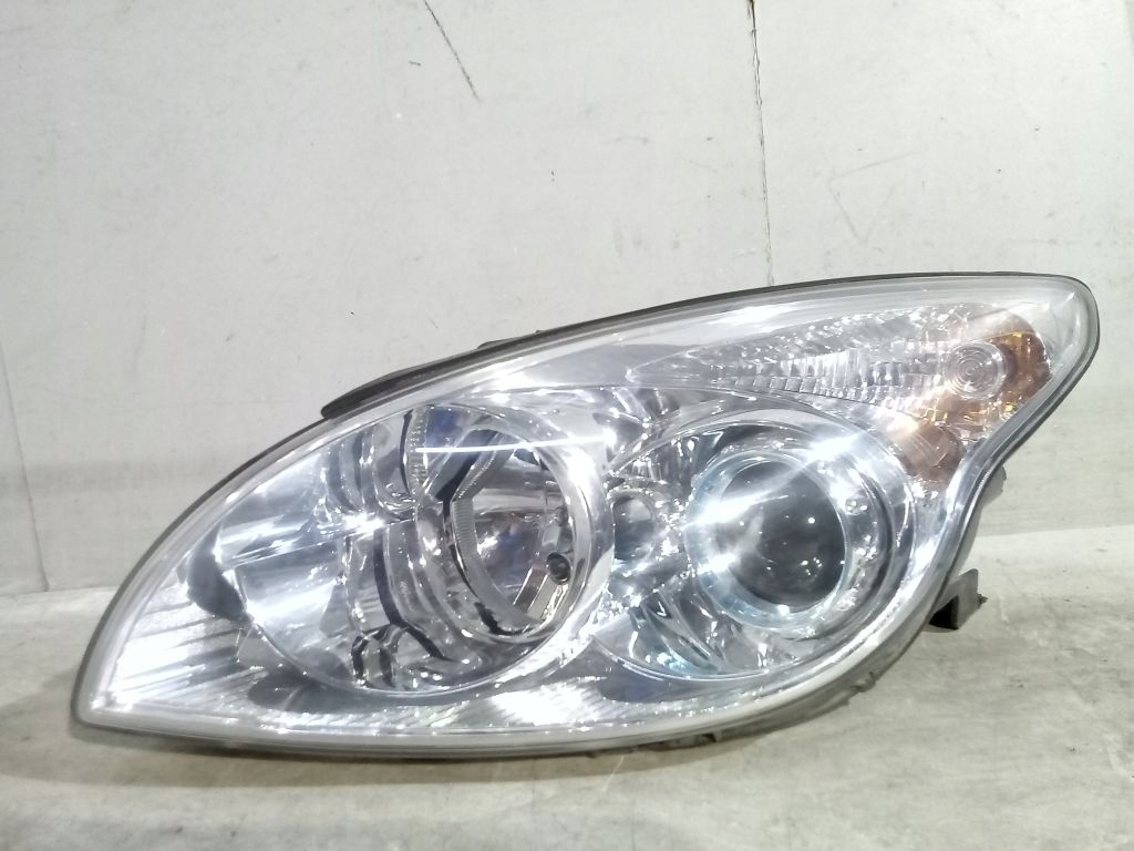 Hyundai i30 and 1 light left front front 92101-2LXXX