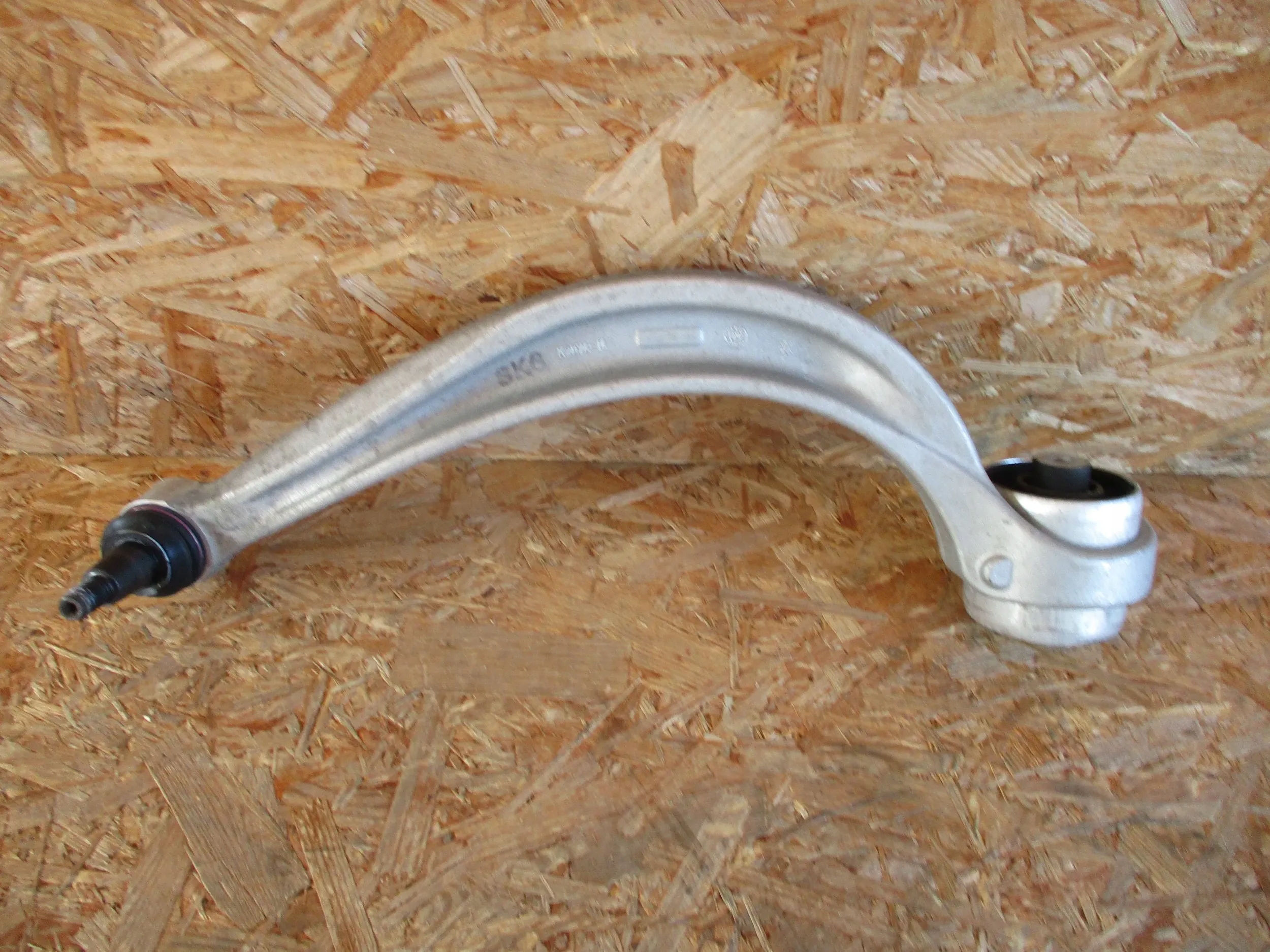 arm lower right front AUDI Q7 4M0