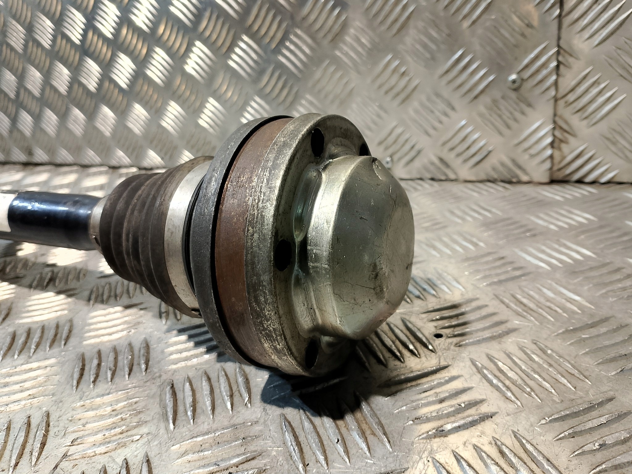 semi-axis left front AUDI TT 2.0 TFSI 8J0407761A