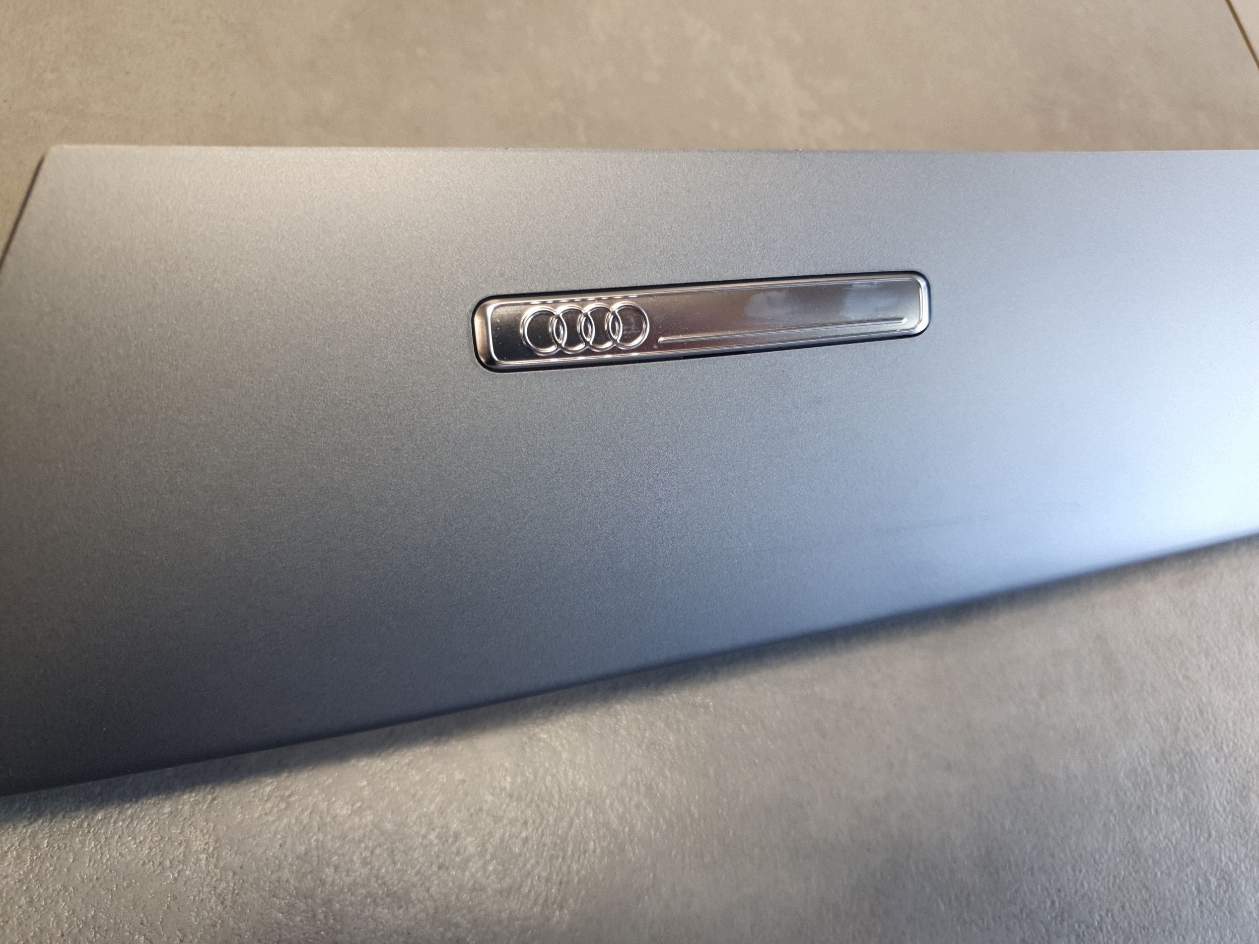 Audi A3 8Y Moulage Console DEKOR 8Y1853190
