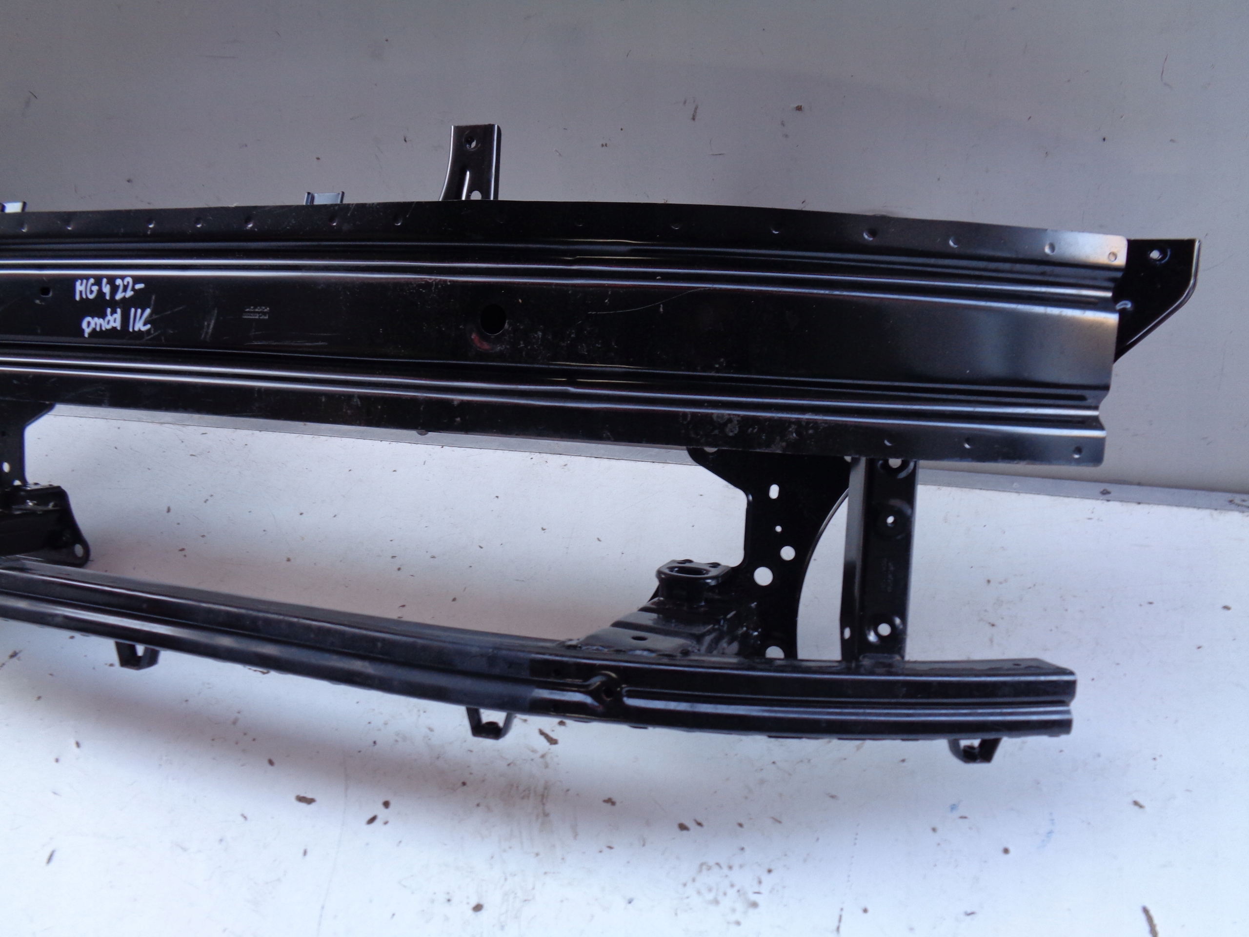 pillar bumper support front MG 4 MG4 22