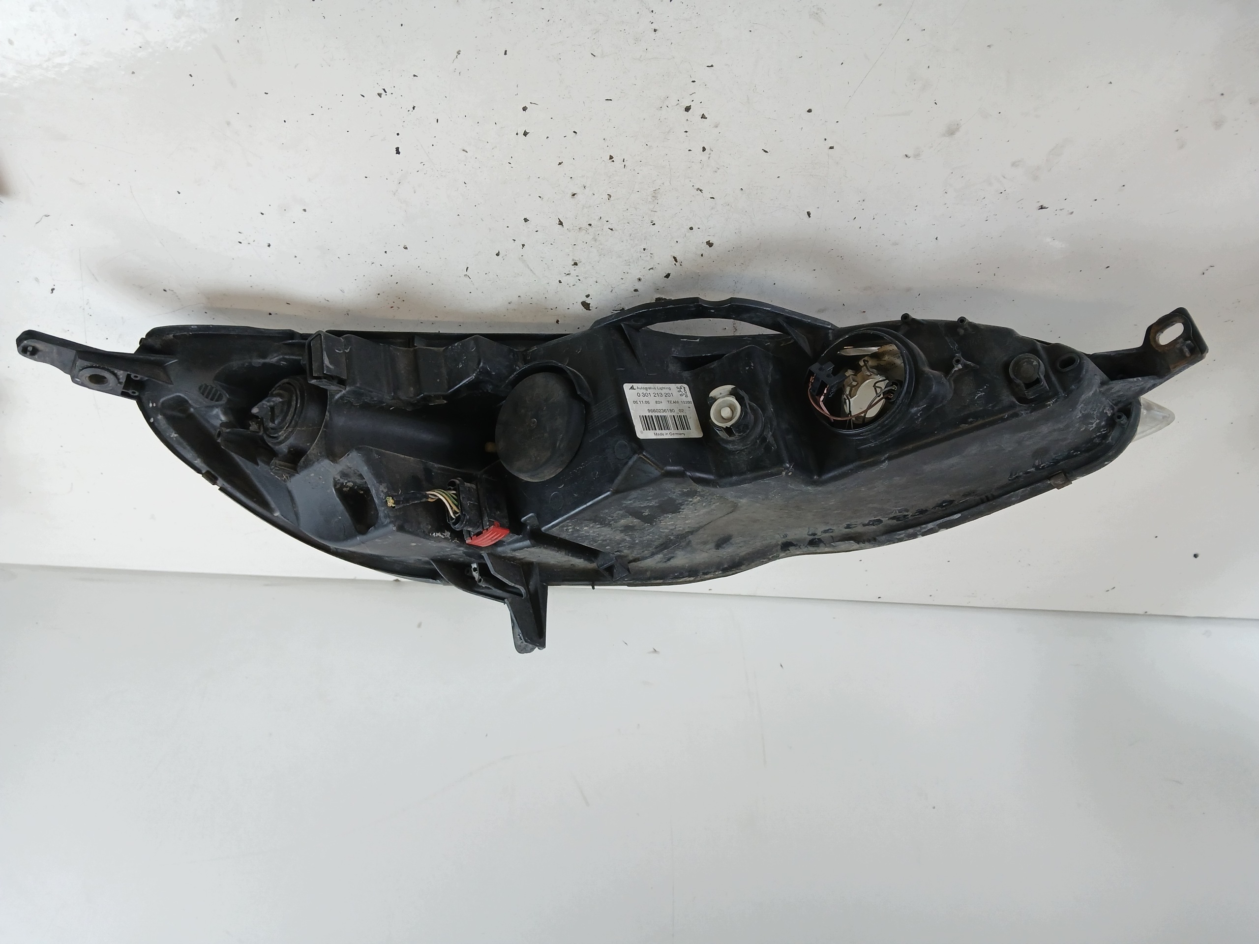 PEUGEOT 407 light left front lens 0301213201