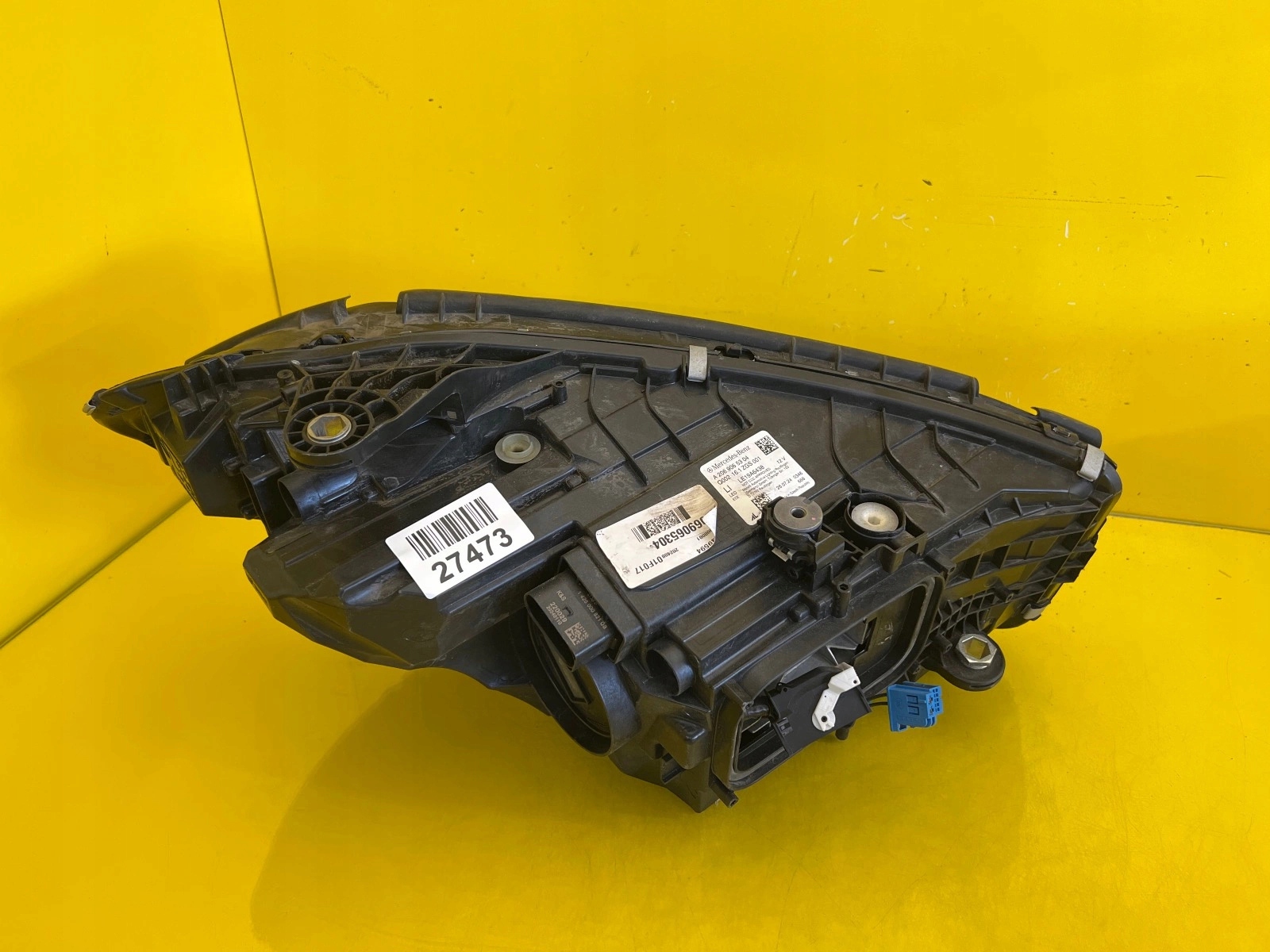 light left Mercedes C-Klasa W206 A2069065304 Digital Light
