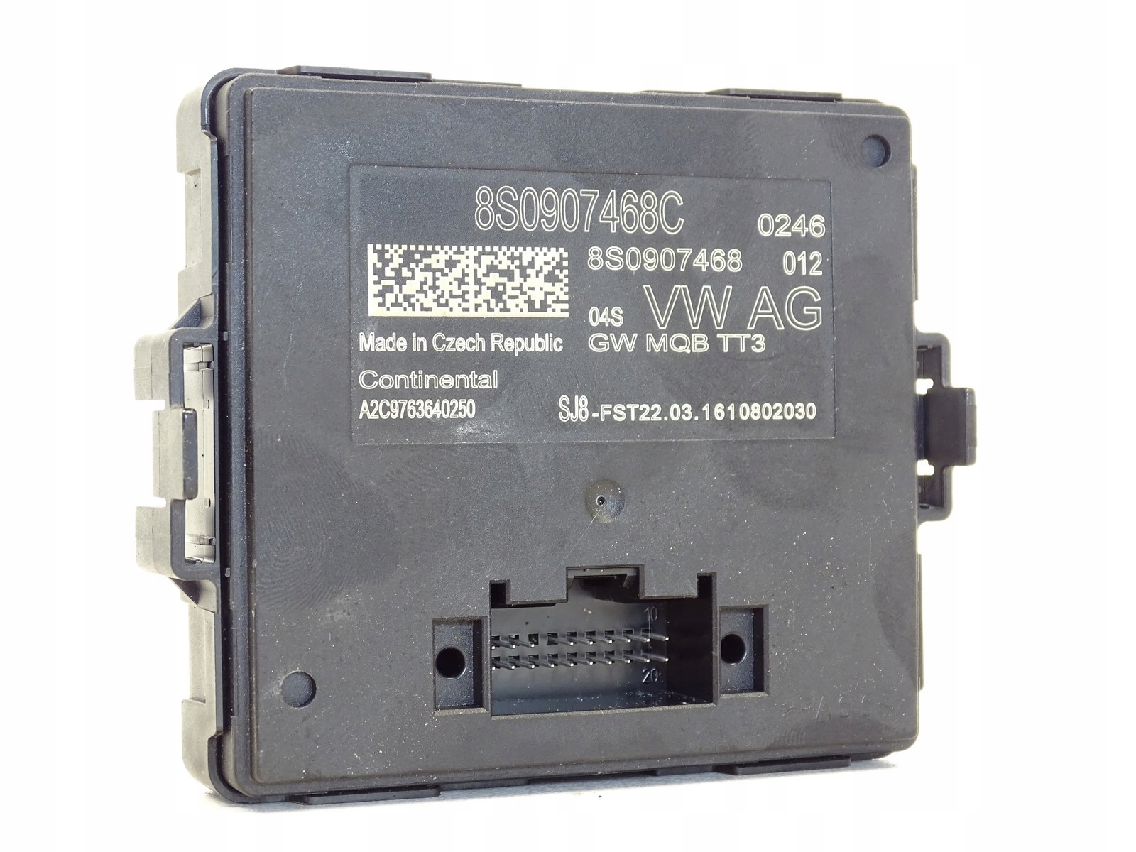 module control unit GATEWAY AUDI TT 8S0907468C