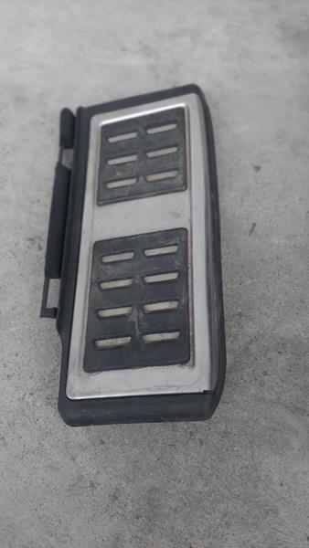 LEON III 12- PEDAŁY DSG 5Q1723058AJ Producent części SEAT OE