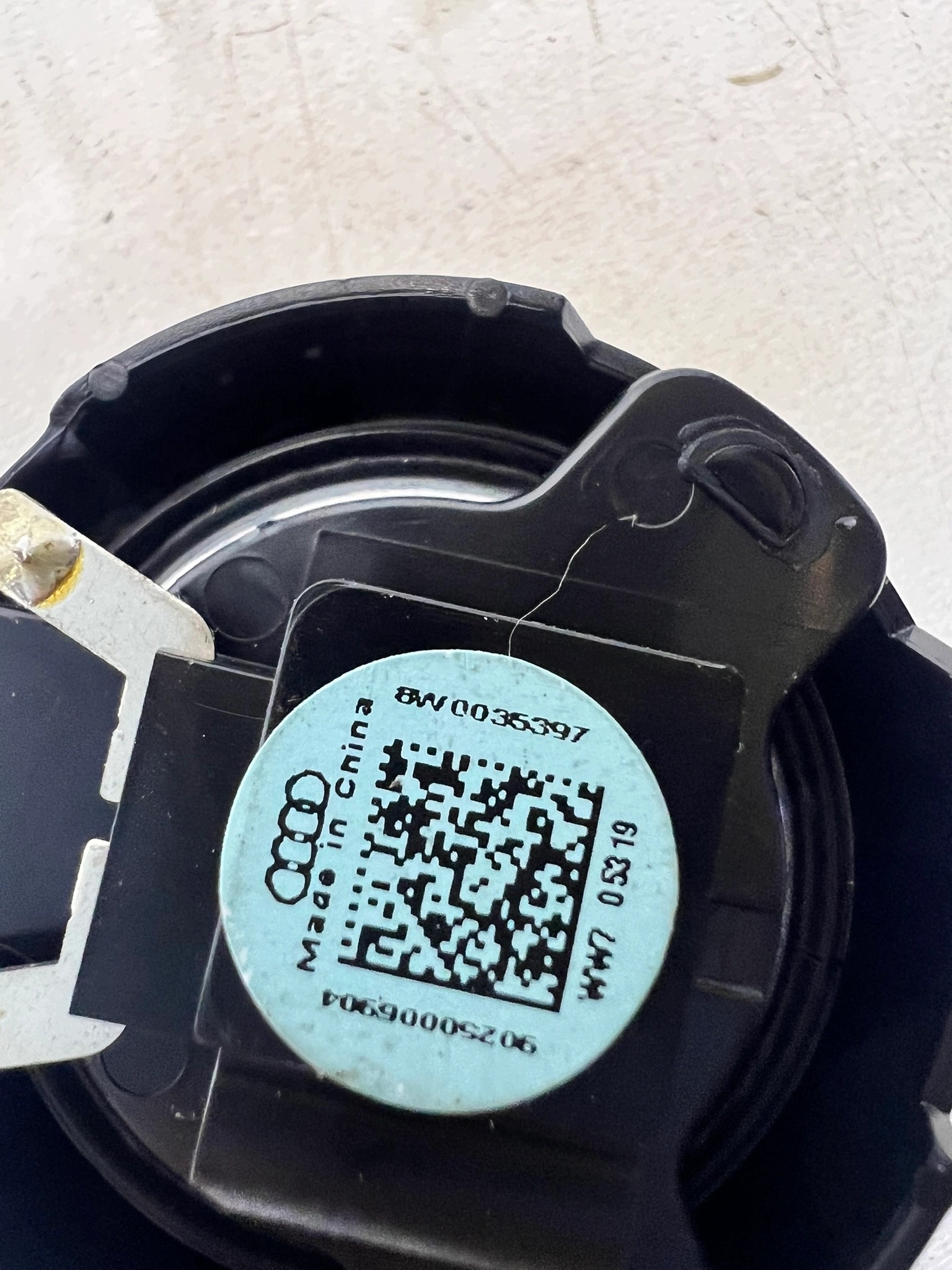 speaker WYSOKO TONOWY AUDI A4 B9 8W0035397