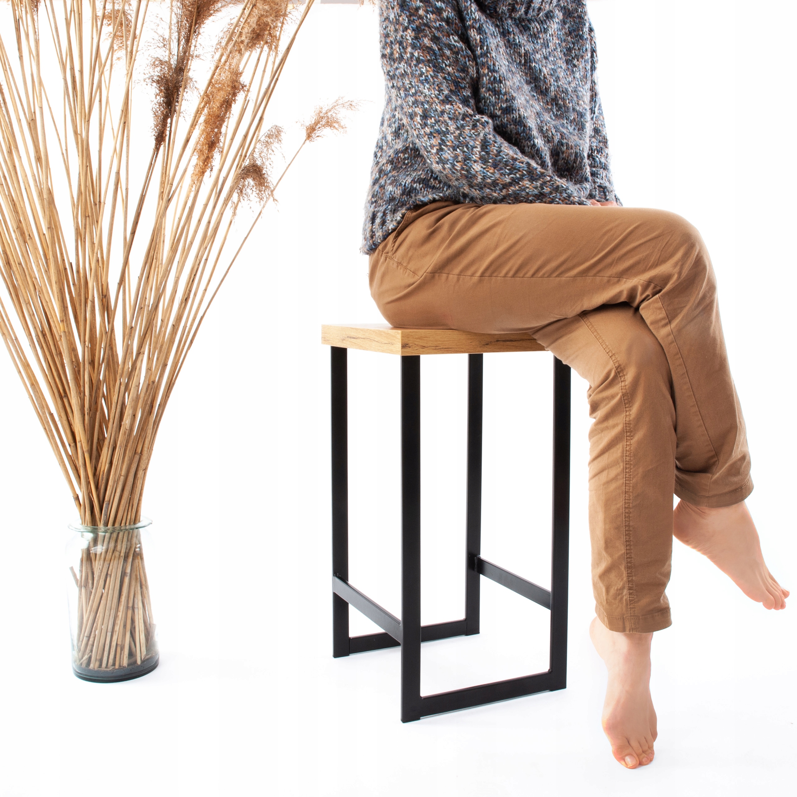 KRZESŁO BAROWE TABORET HOKER STOŁEK BAROWY KUCHENNY DREWNIANY METALOWY 60CM Głębokość mebla 33 cm