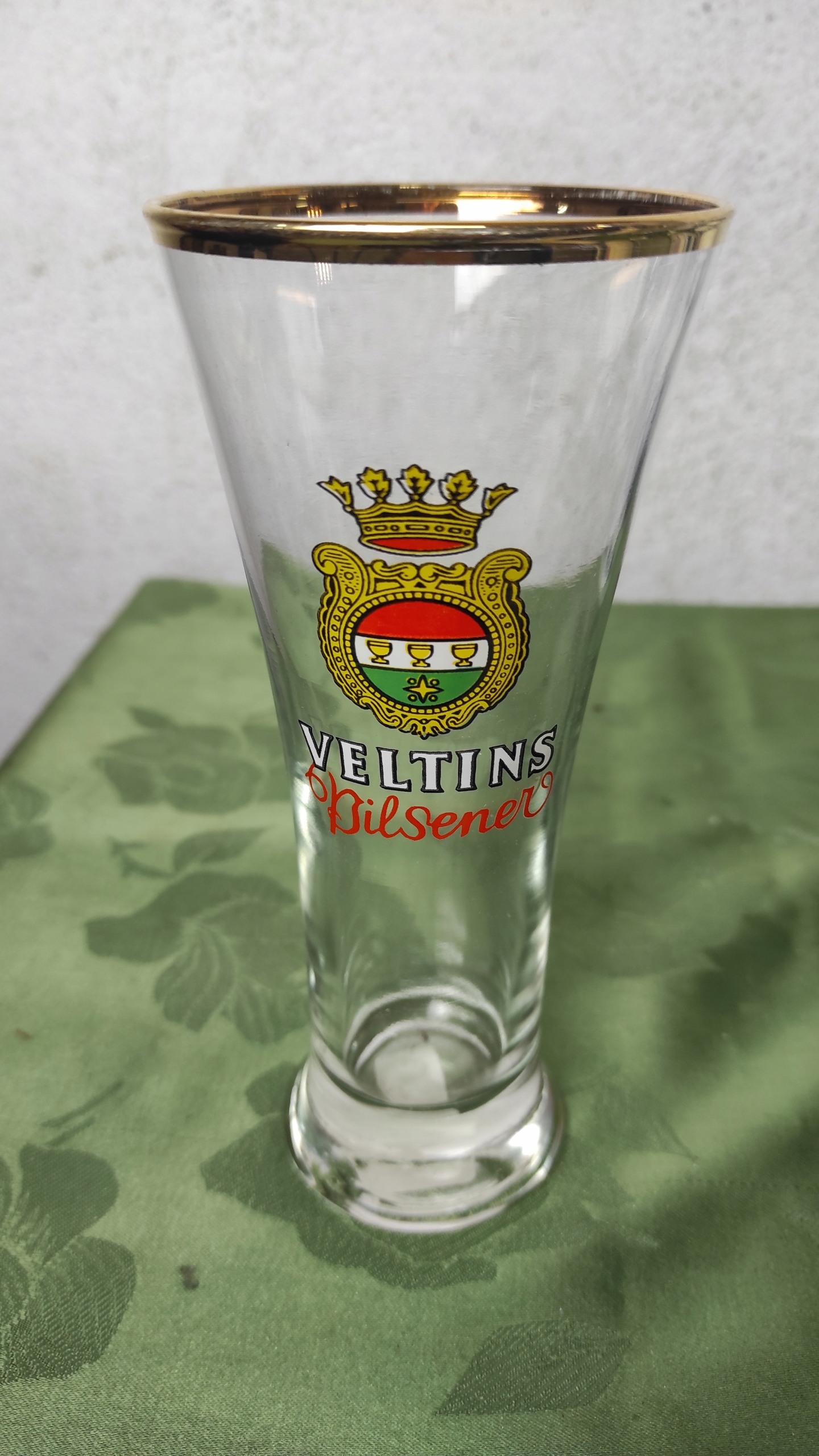 szklanka kufel pokal do piwa veltins pilsner