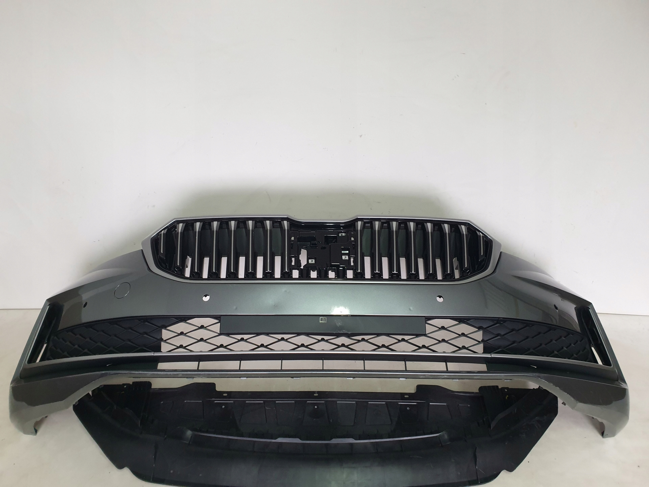 SKODA SUPERB IV 3P0 23-> bumper front front 4 x PDC cover 3P0807221