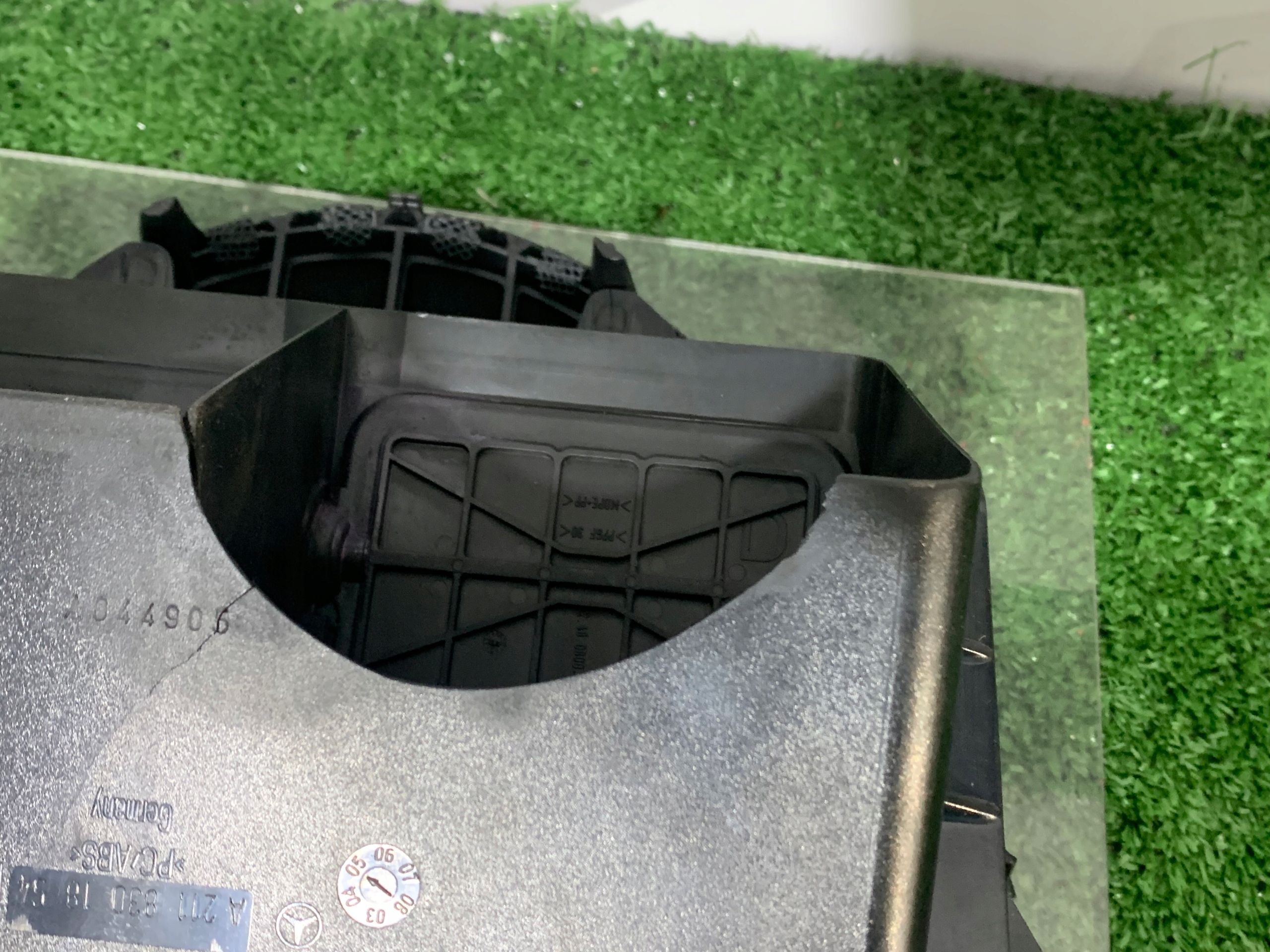 Kratki des lüfters mitte Mercedes-Benz OE A2118301854