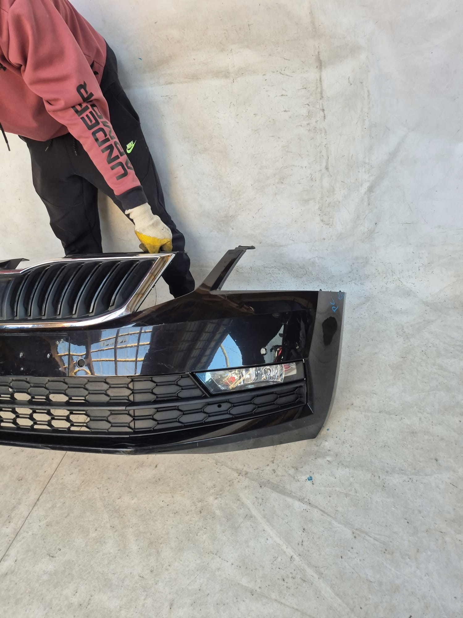 SKODA OCTAVIA III LIFT 17- bumper front front 4XPDC 5E0807221N