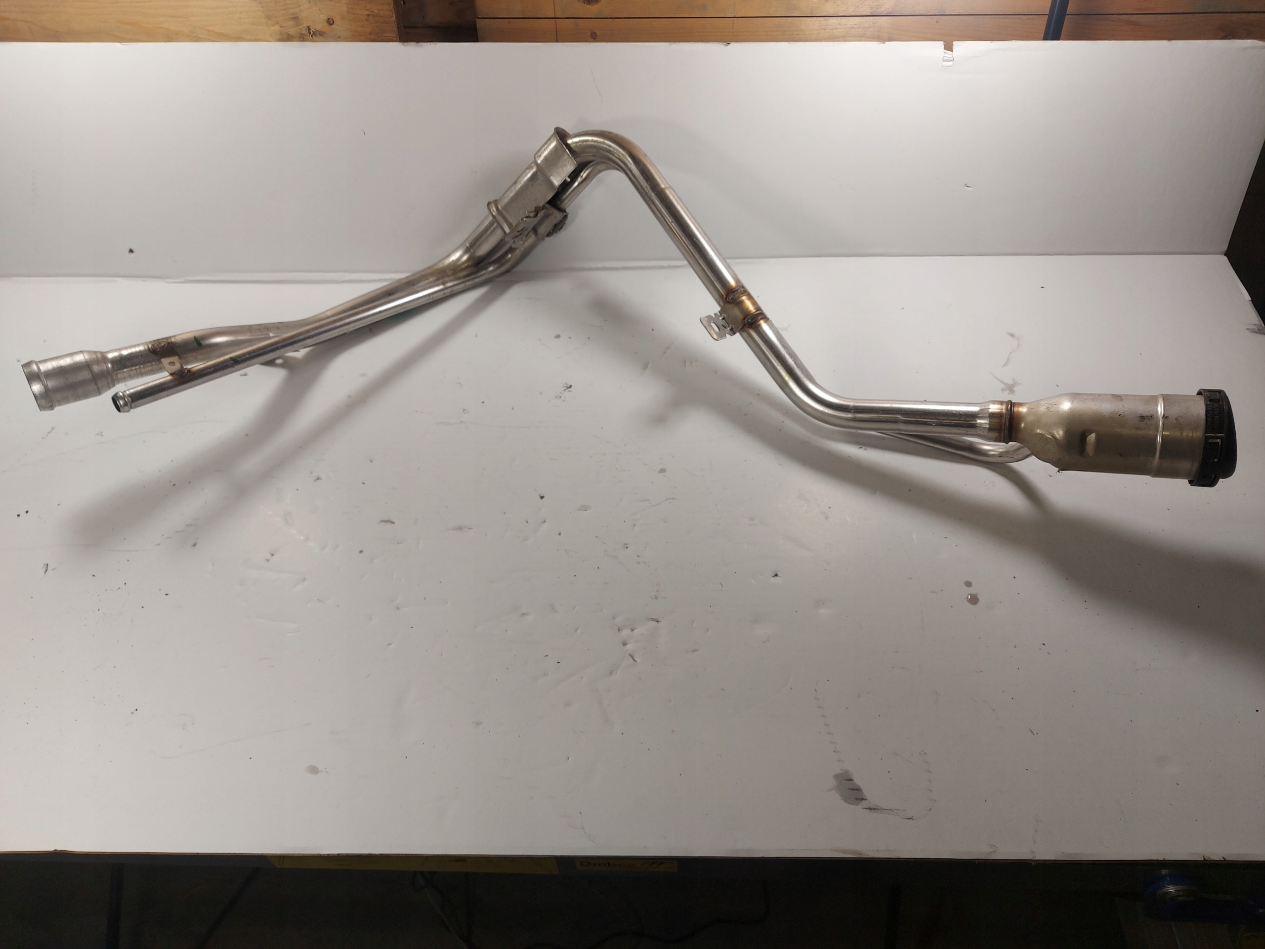 KUGA MK2 WLEW RURA PRZEWÓD BAKU CV61-9032-CJ