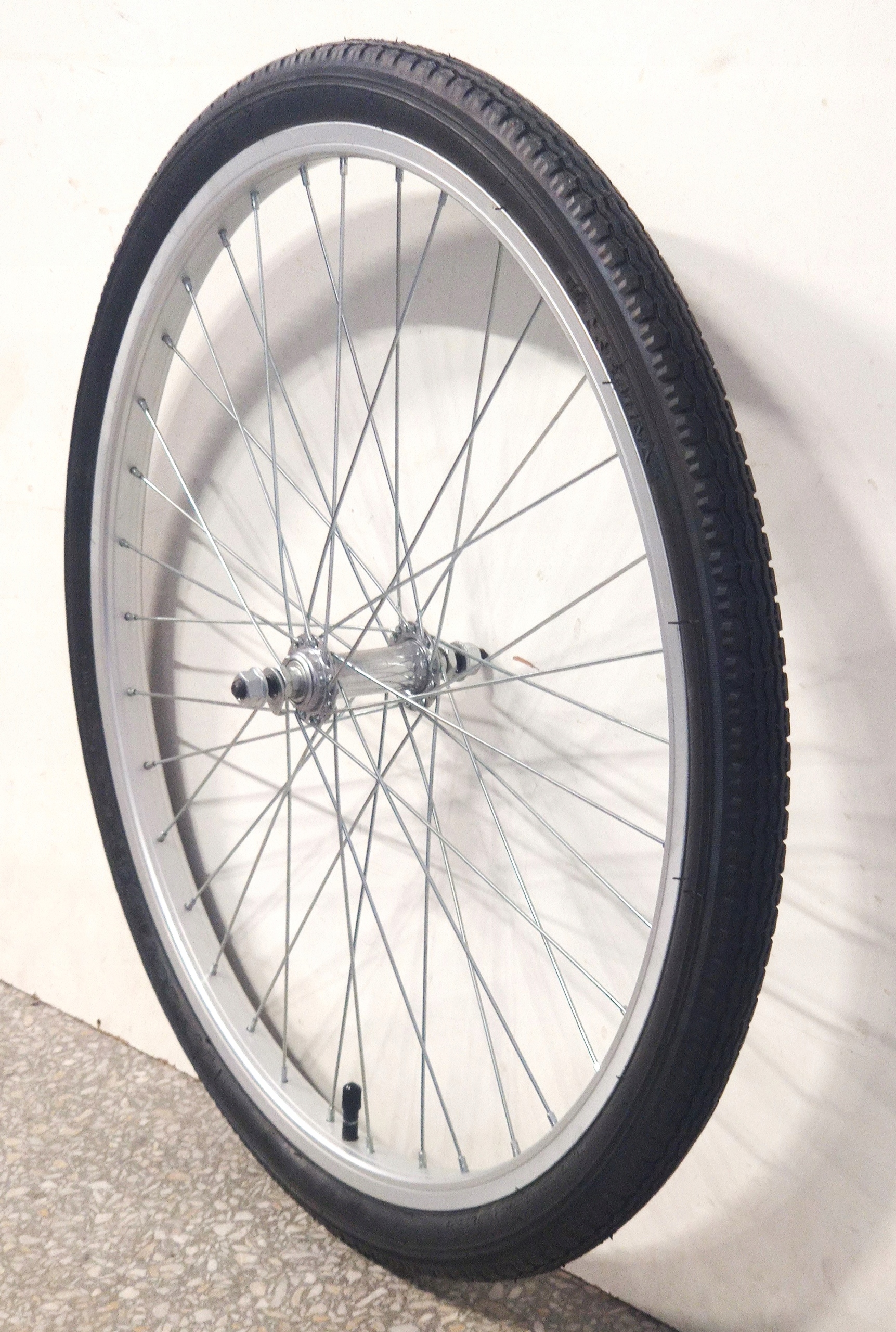 Kolečko 24 přední s pneumatikami kpl. hliníkový ráfek pro sklápěčku nebo kočárek